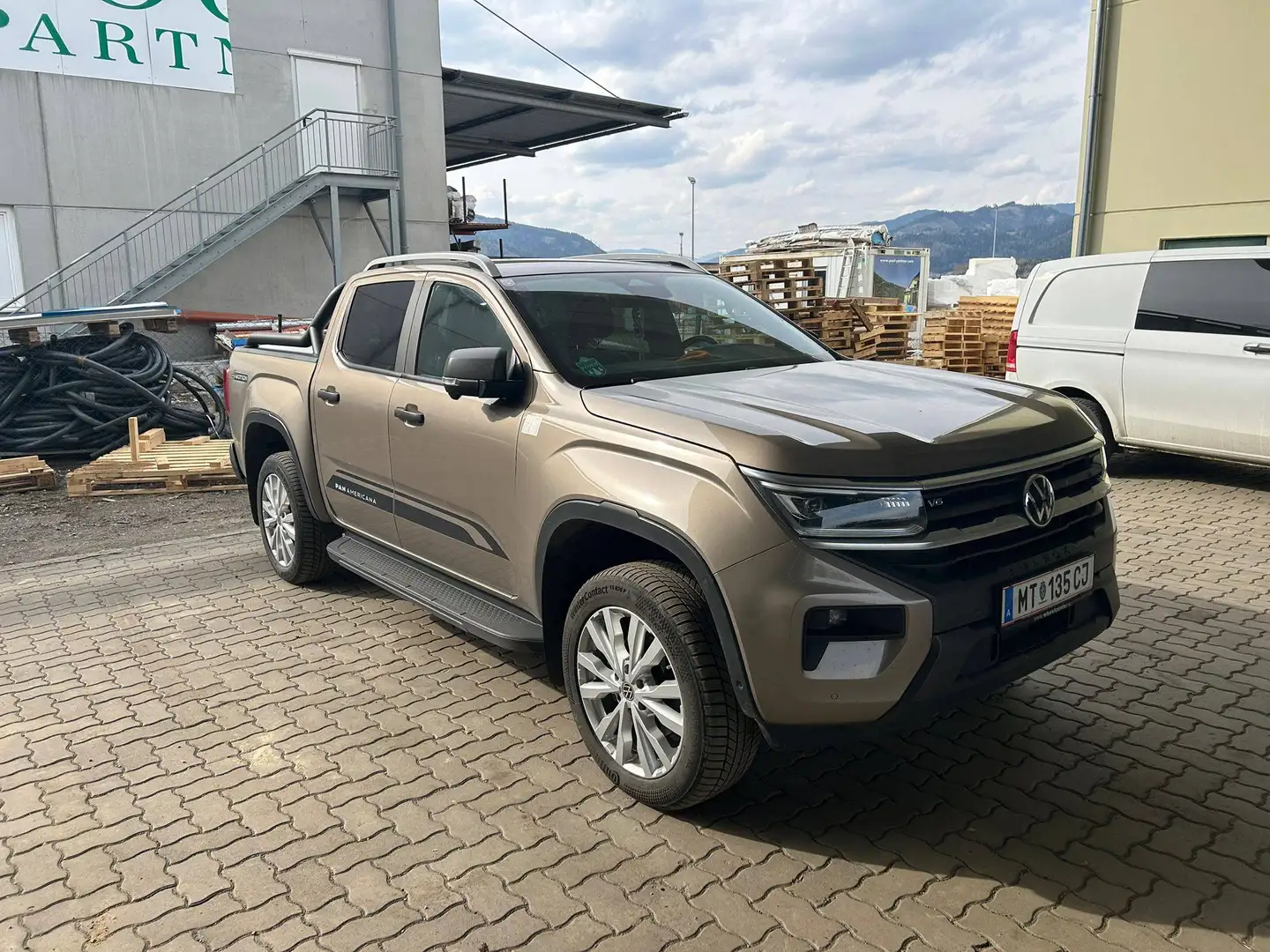 Volkswagen Amarok Amarok DoubleCab 3.0 V6 TDI PanAmericana 4Motion Aut. PanAmericana Beige - 1