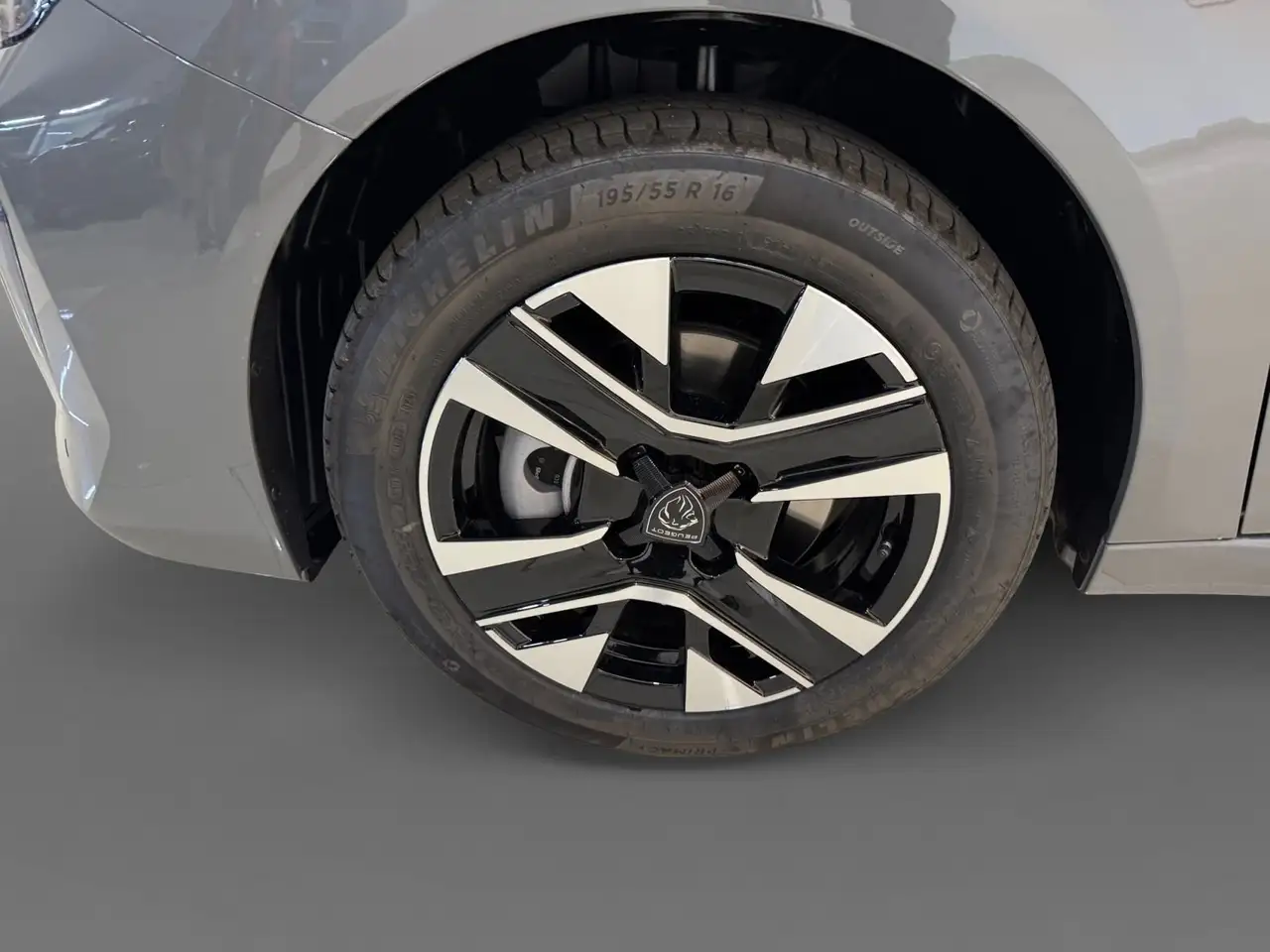 Peugeot 208 Allure Hybrid 110 e-DCS6 auto 14