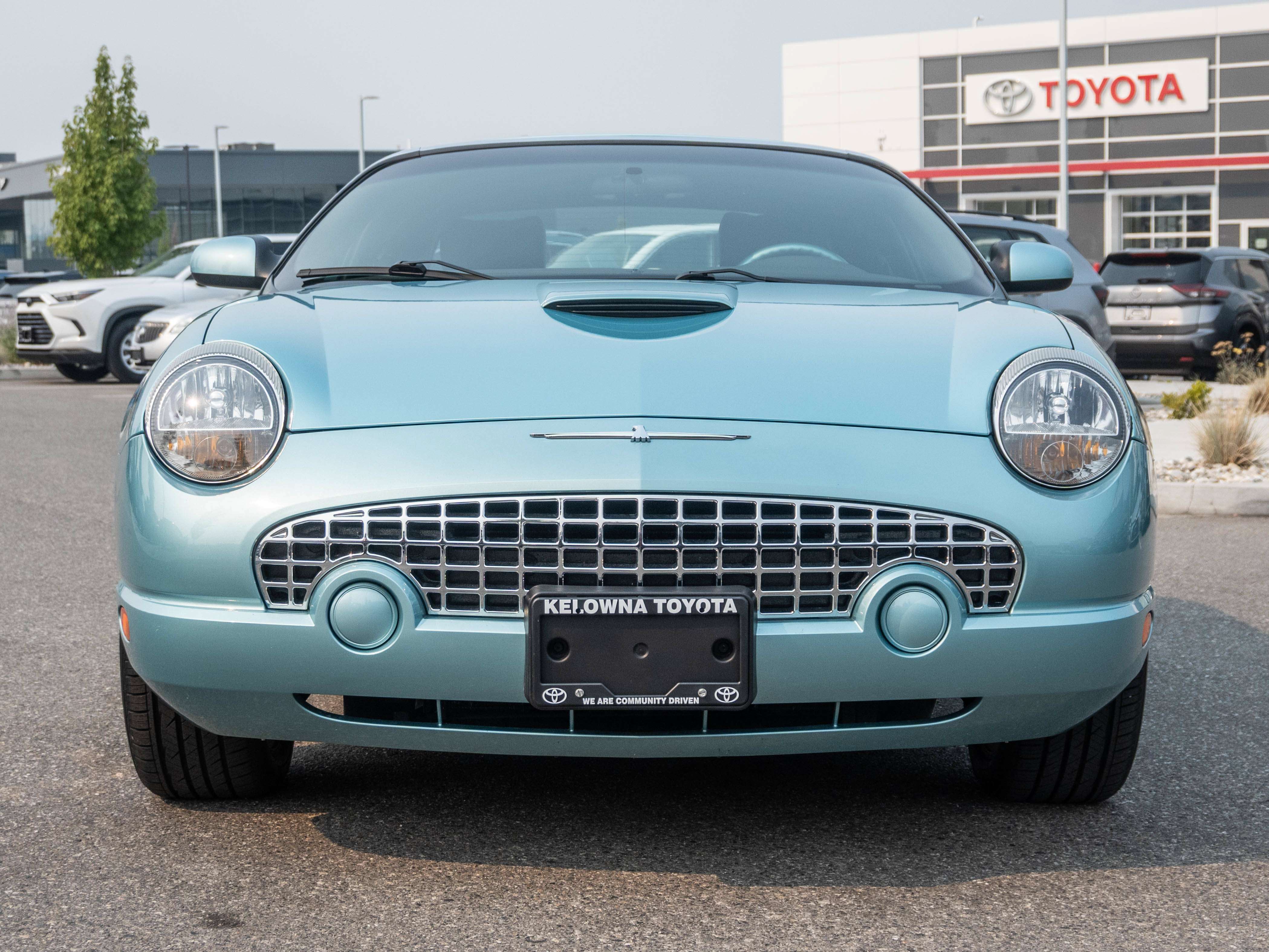 2002 Ford Thunderbird