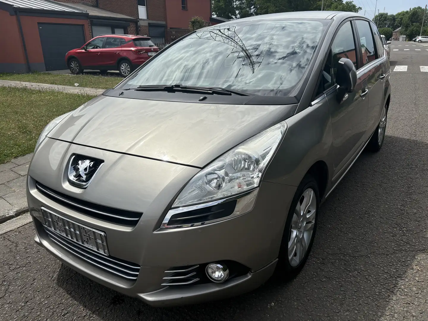 Peugeot 5008 1.6 HDI 111CV BOÎTE AUTOMATIQUE 7 PLACES GPS - 1