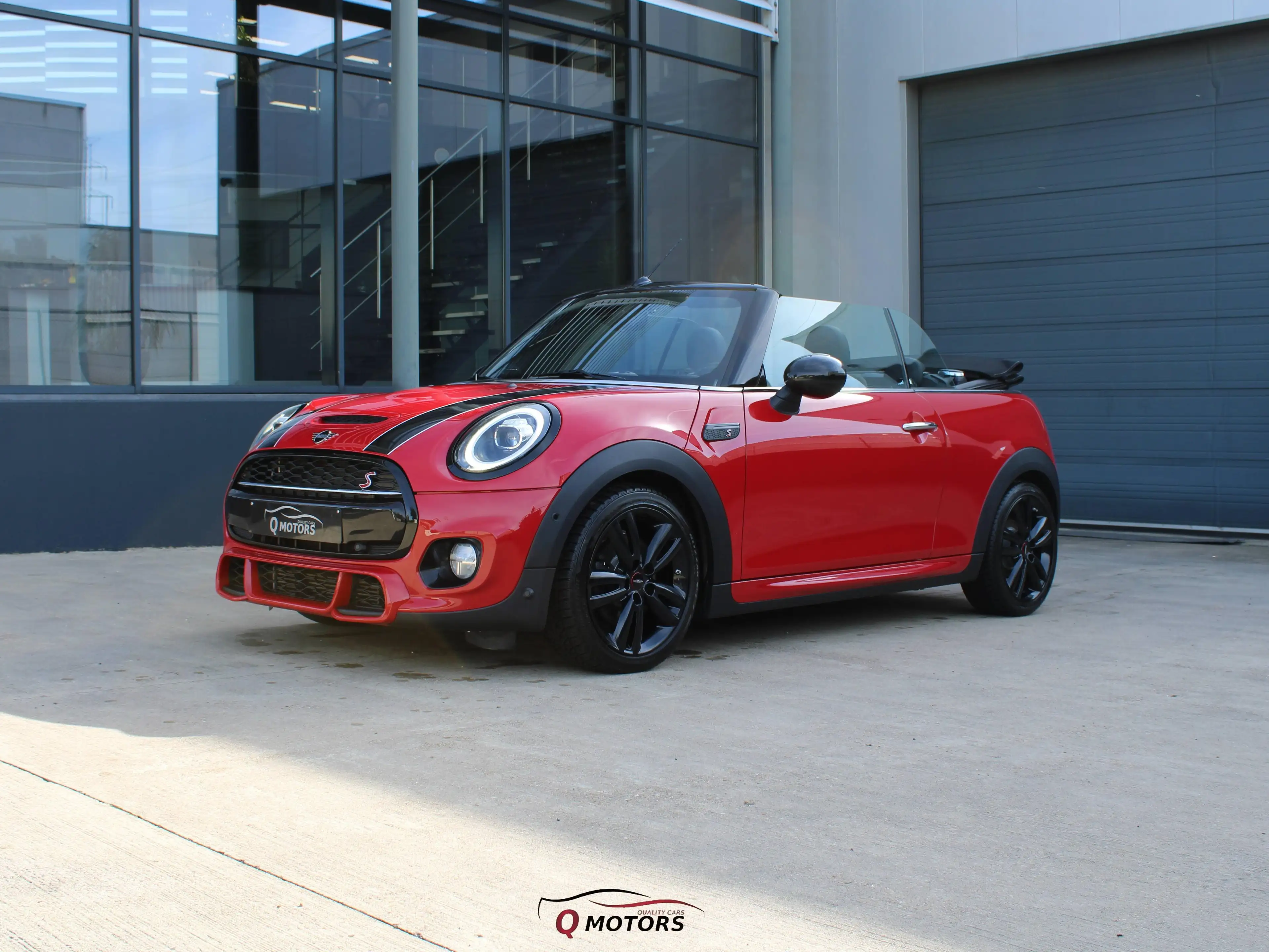MINI Cooper S Cabrio JCW/LED/KEYLESS/HARMAN KARDON/CAMERA/CARPLAY/GARANTIE — photo 4