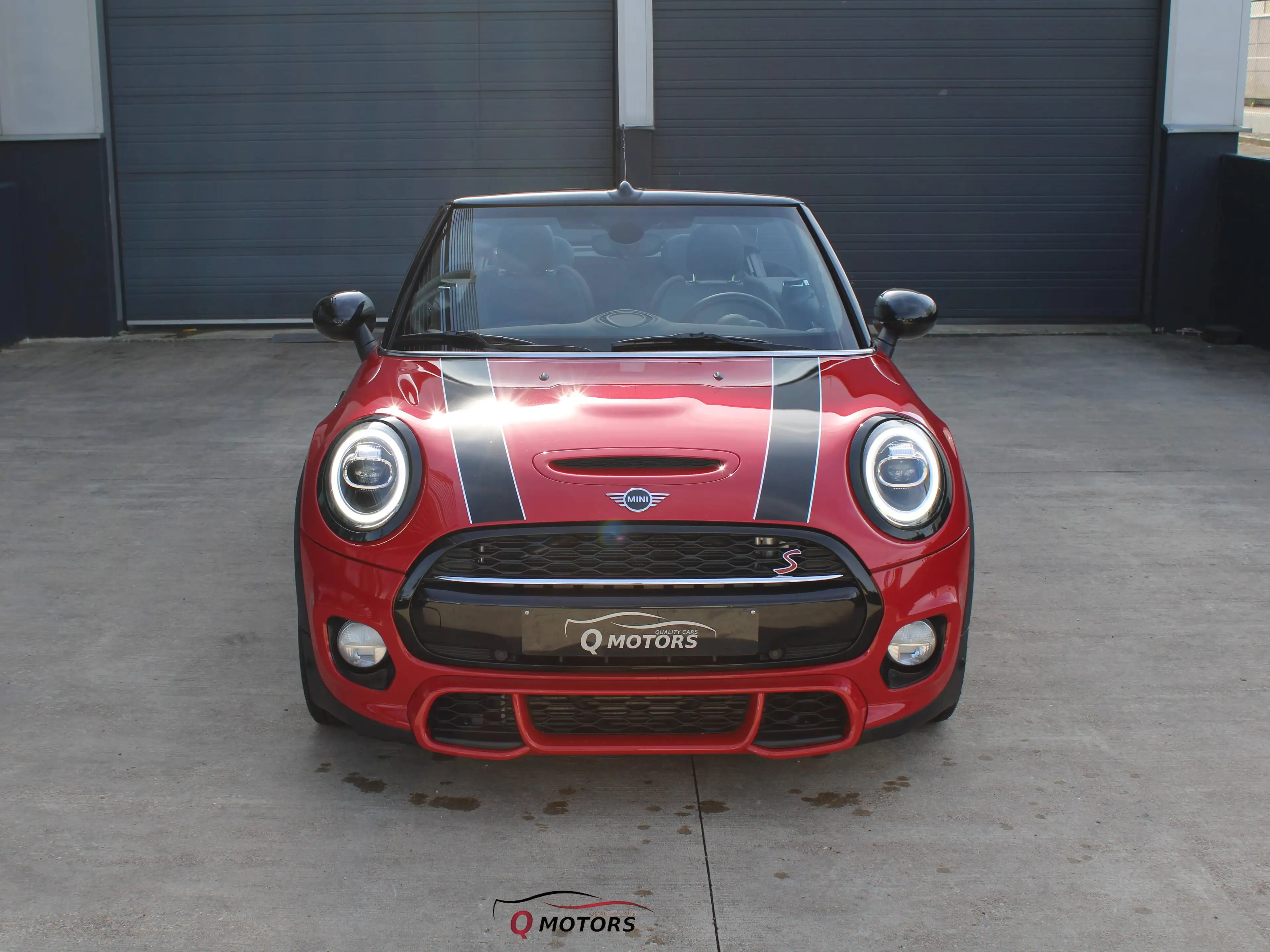 MINI Cooper S Cabrio JCW/LED/KEYLESS/HARMAN KARDON/CAMERA/CARPLAY/GARANTIE — photo 2