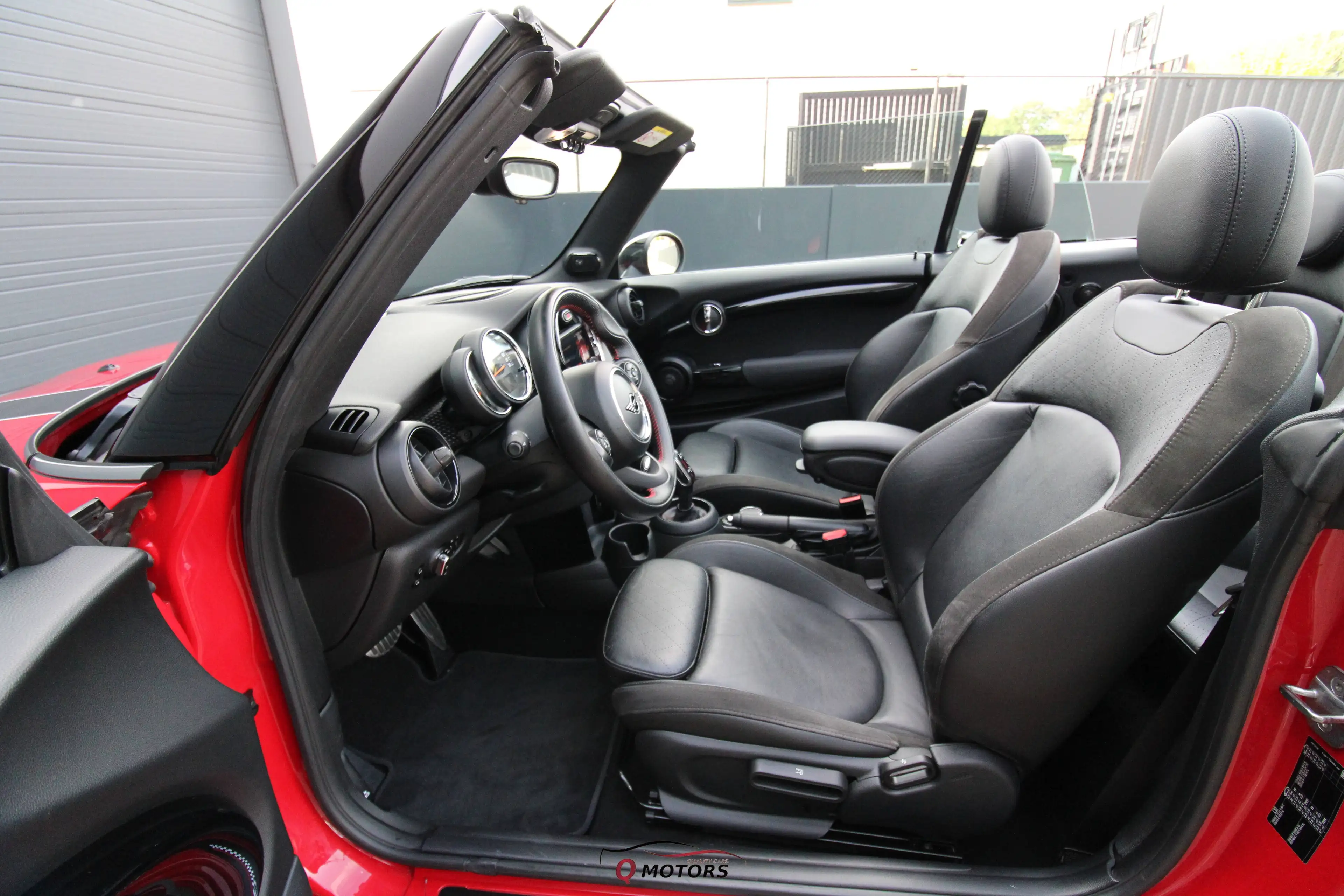 MINI Cooper S Cabrio JCW/LED/KEYLESS/HARMAN KARDON/CAMERA/CARPLAY/GARANTIE — photo 14