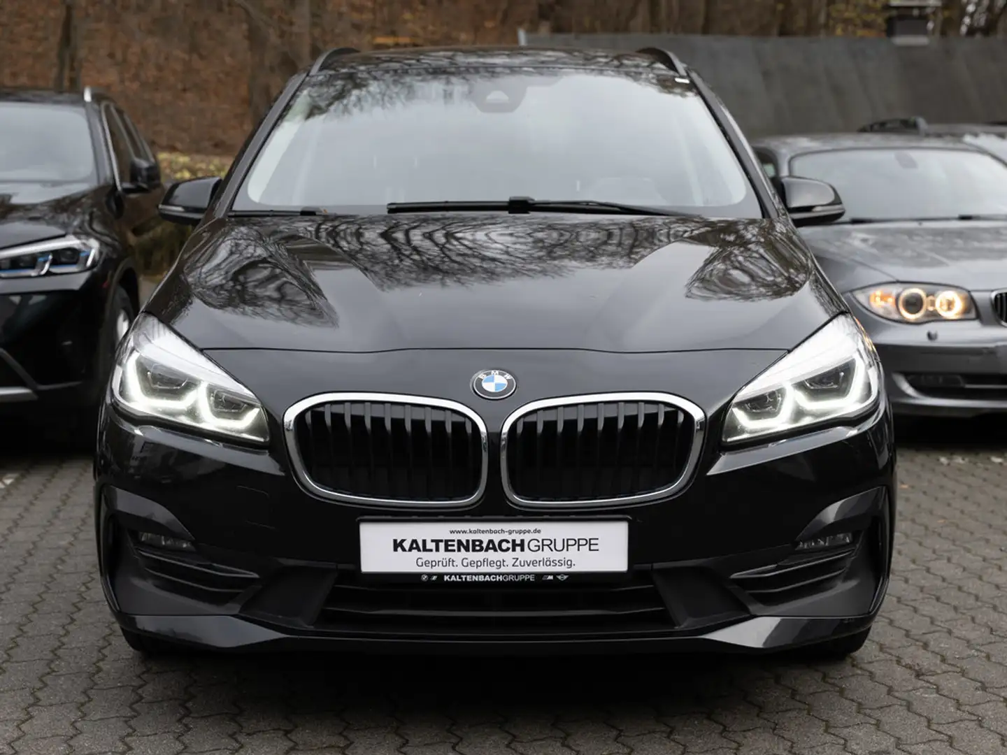 BMW 218 d Gran Tourer Sport Line FACEL. AHK HUD Schwarz - 2