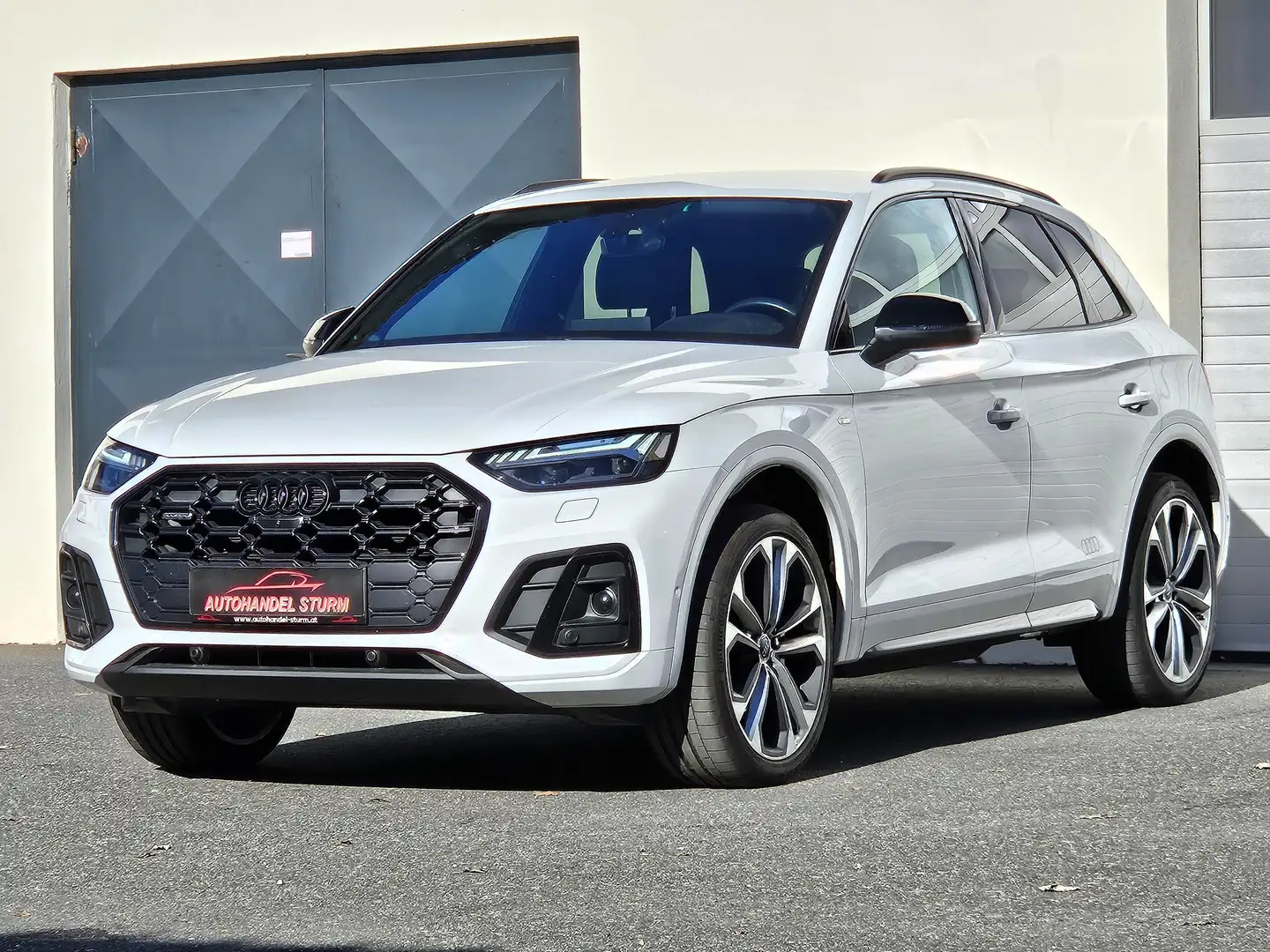 Audi Q5 40TDI quattro EditionOne 3xSline S-tr  *Matrix*B&O Weiß - 2