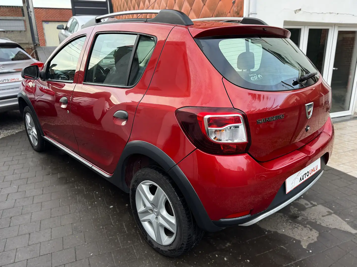 Dacia Sandero SANDERO STEPWAY 0.9 TCe Rood - 2