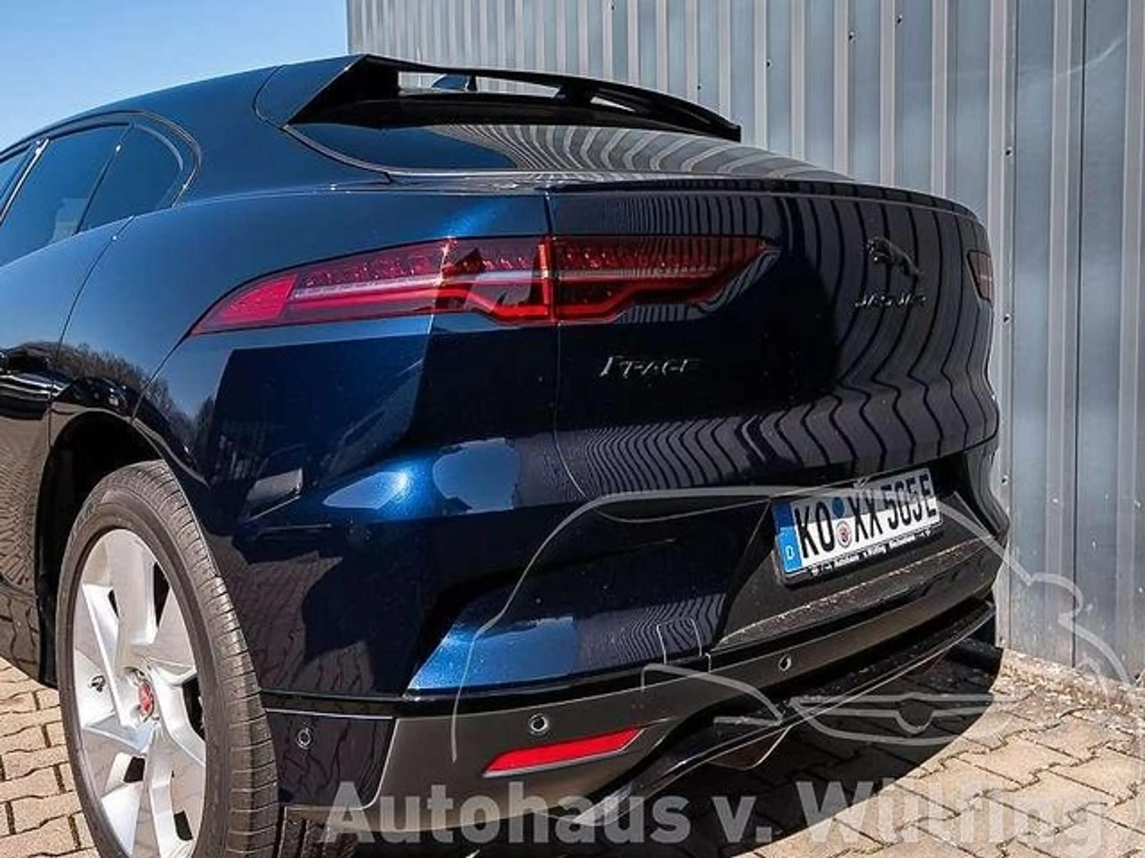 Jaguar I-Pace SE 320EV Black-Pack+Panoramadach+Leder+ — photo 6