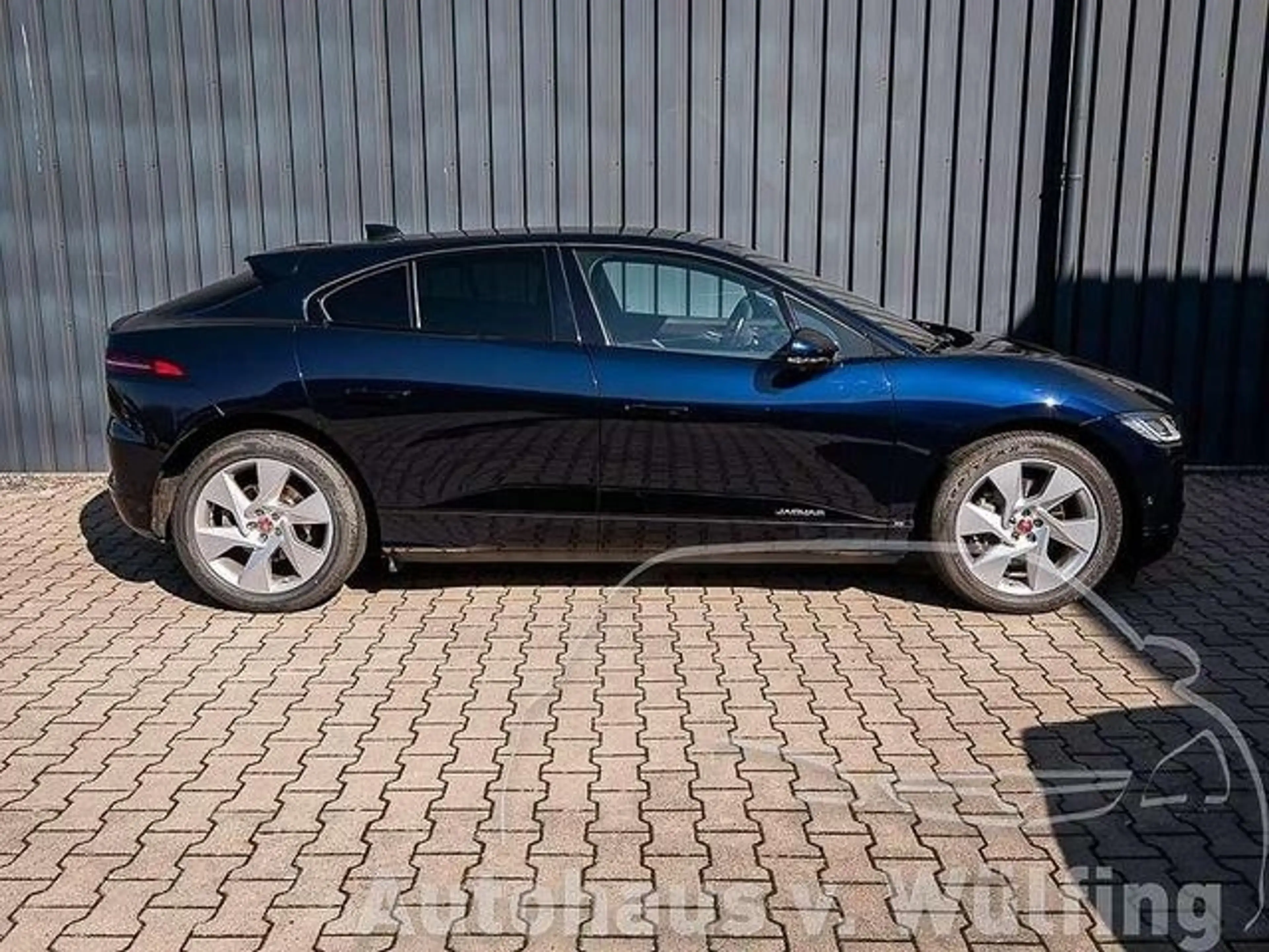 Jaguar I-Pace SE 320EV Black-Pack+Panoramadach+Leder+ — photo 5