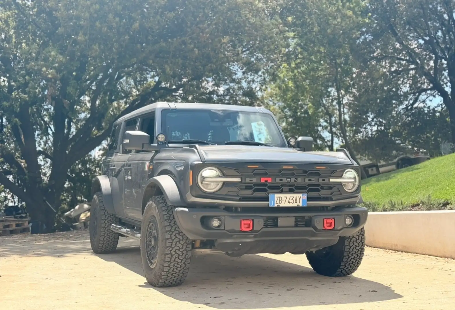 Ford Bronco Bronco 2.7 ecoboost V6 Badlands 4x4 335cv🇺🇸 Grigio - 2