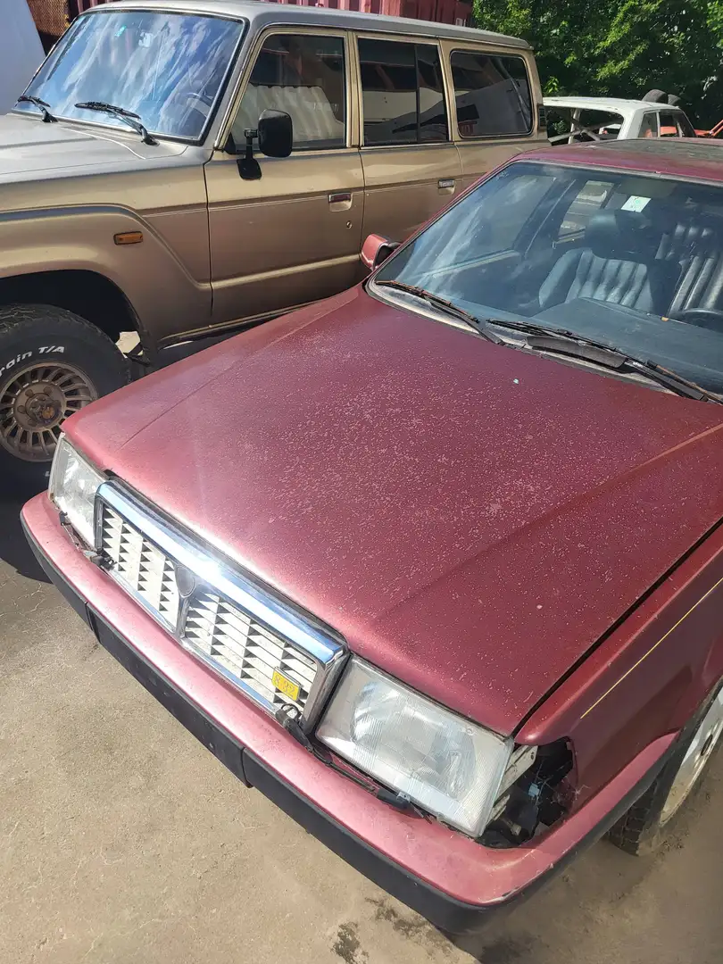 Lancia Thema Thema 8.32 8V Ferrari Rot - 1