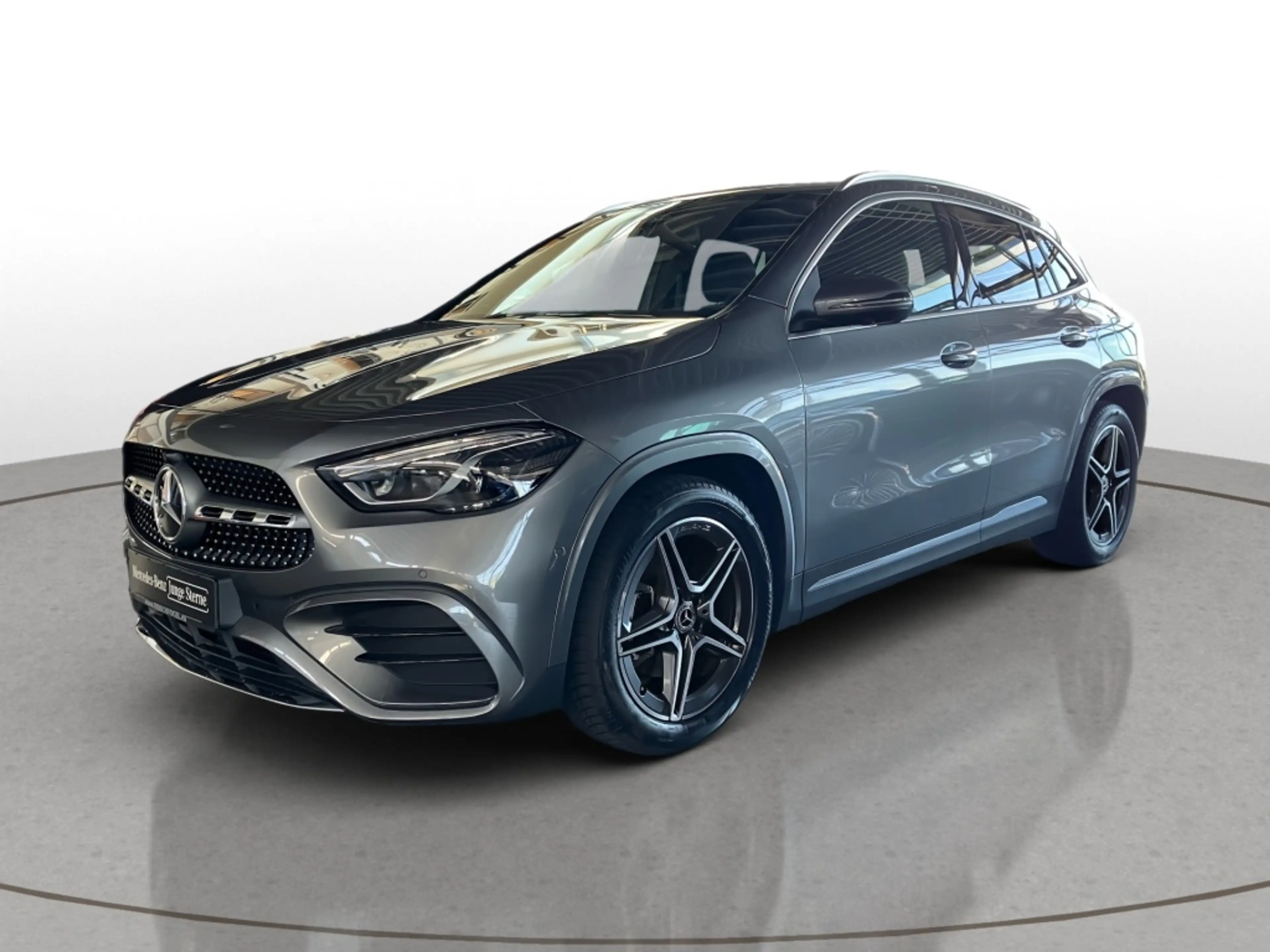 Mercedes-Benz GLA 200 EDITION AMG-Line+AHK+DISTR+KEYLESS+360°K — photo 2