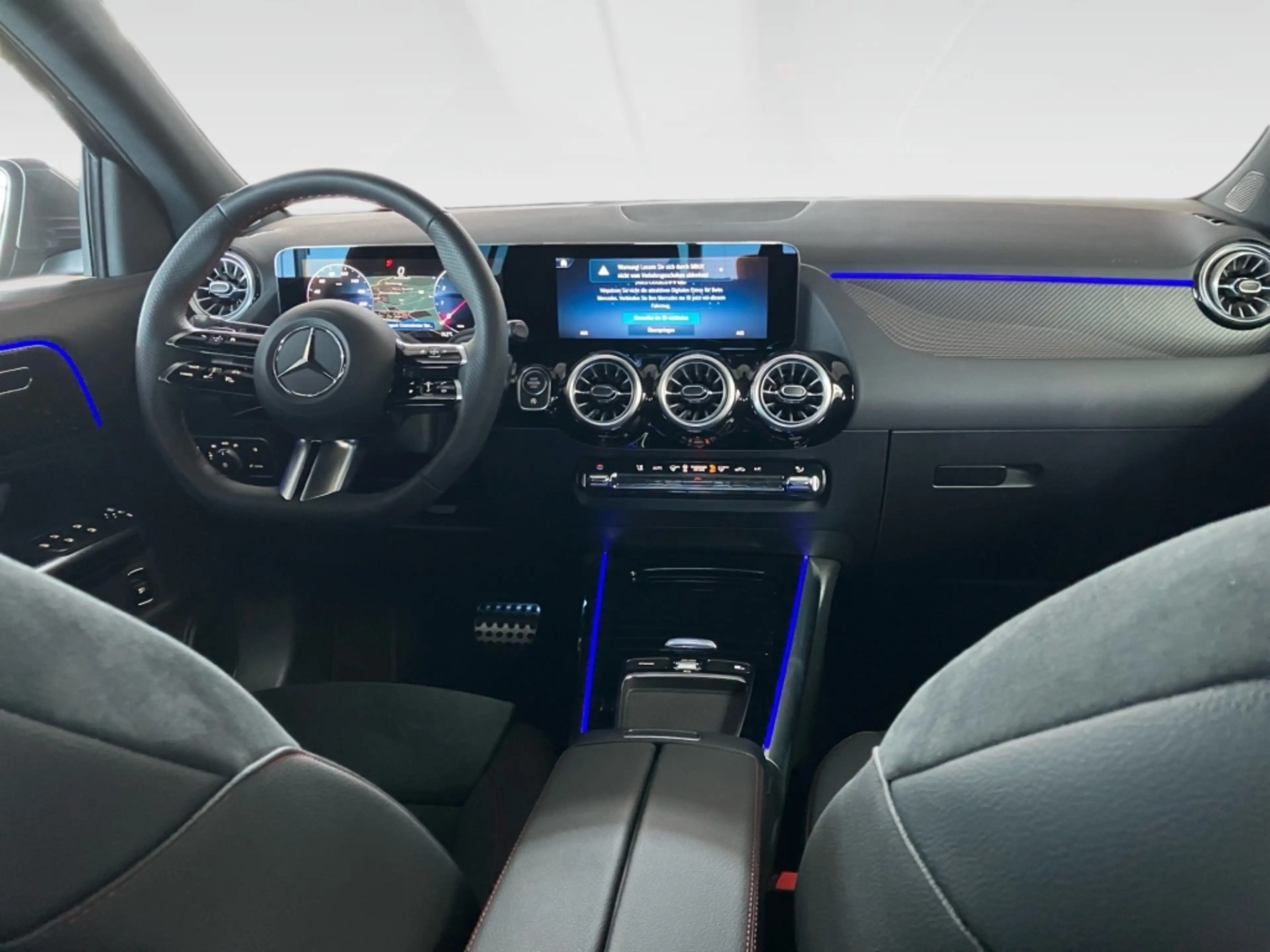 Mercedes-Benz GLA 200 EDITION AMG-Line+AHK+DISTR+KEYLESS+360°K — photo 8