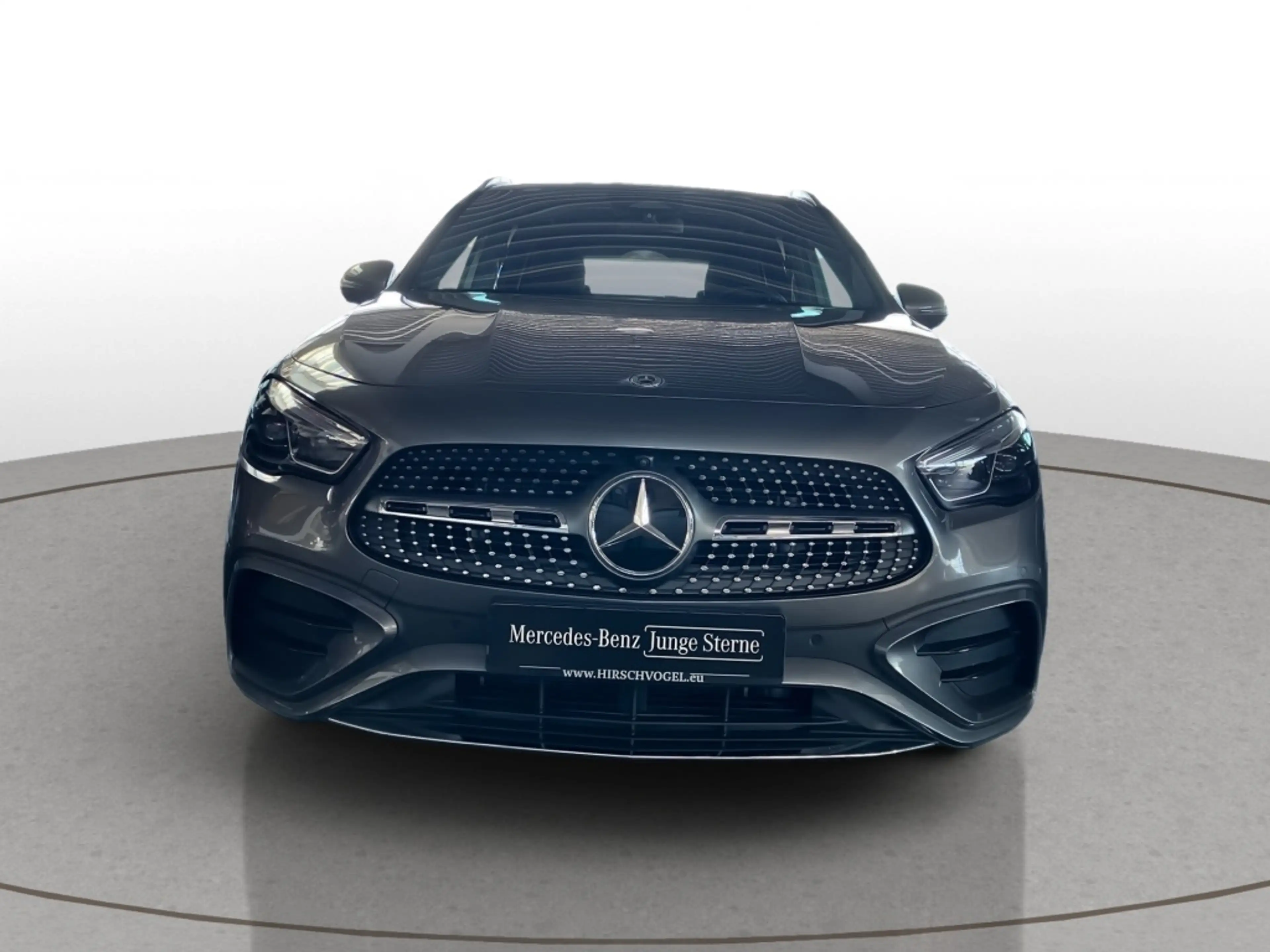 Mercedes-Benz GLA 200 EDITION AMG-Line+AHK+DISTR+KEYLESS+360°K — photo 3