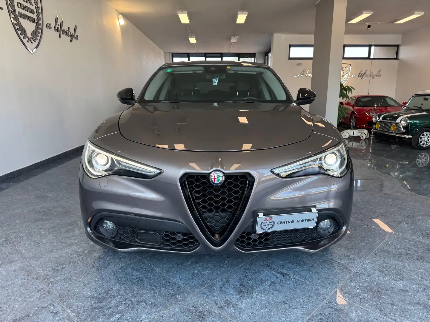 Alfa Romeo Stelvio 2.2t Executive Q4 210cv auto Pelle Cerchi 20 Full Grigio - 2