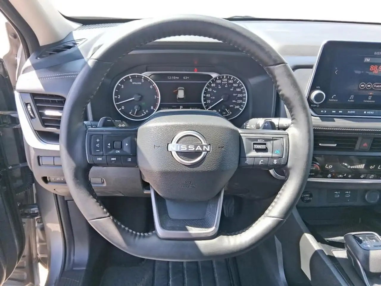 Nissan Rogue снимка Nissan Rogue