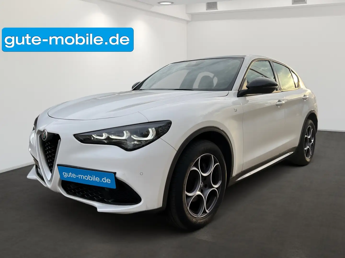 Alfa Romeo Stelvio MY23 Ti 2.0 Turbo Q4 Alb - 1