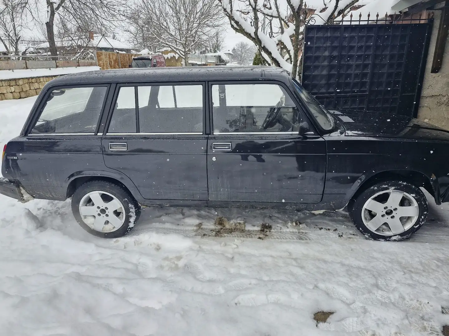 VAZ 2104 Černá - 2
