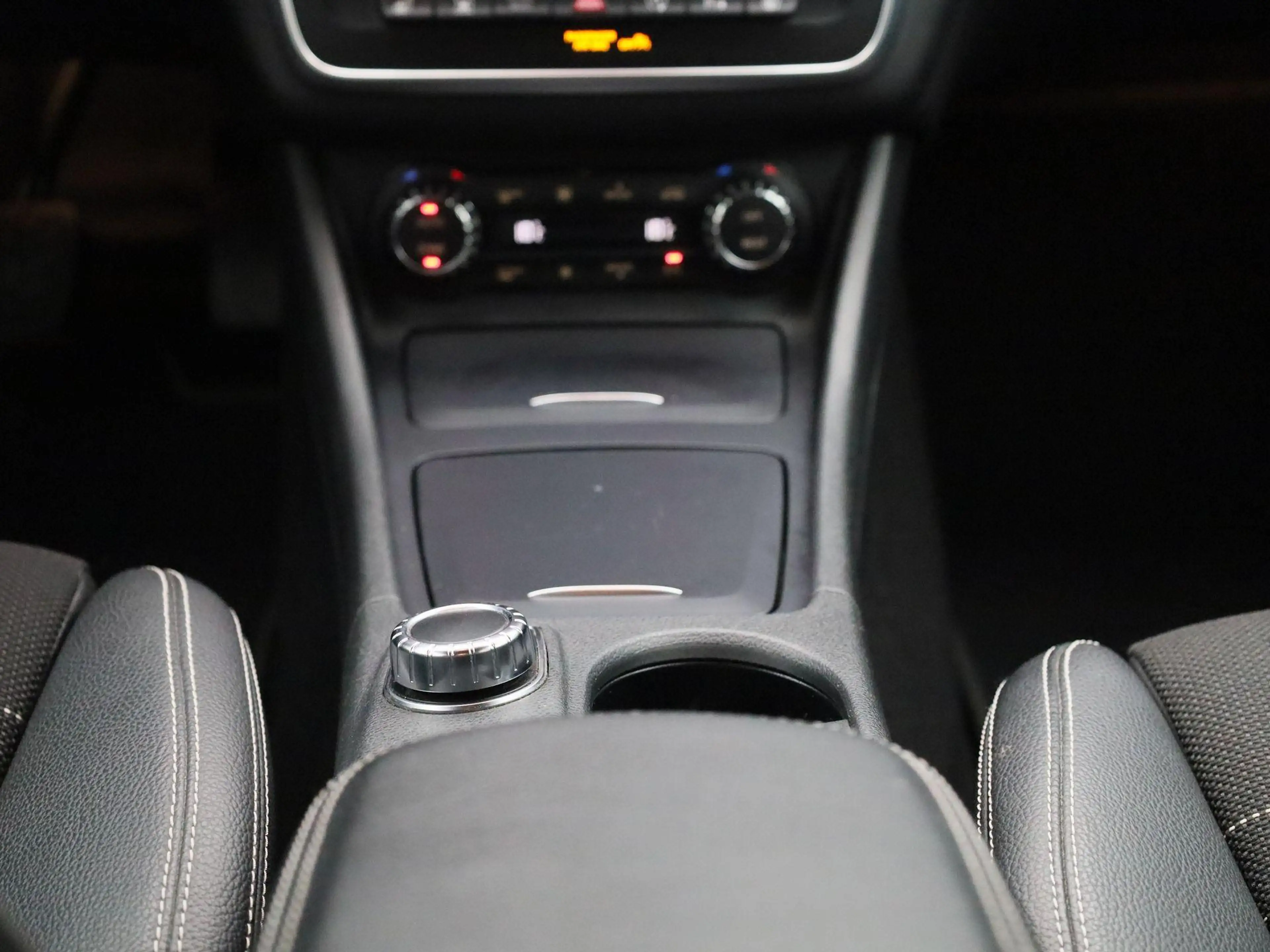 Mercedes-Benz GLA 250 Prestige VERWACHT !! | AUTOMAAT | TREKHAAK | CAMER — photo 10