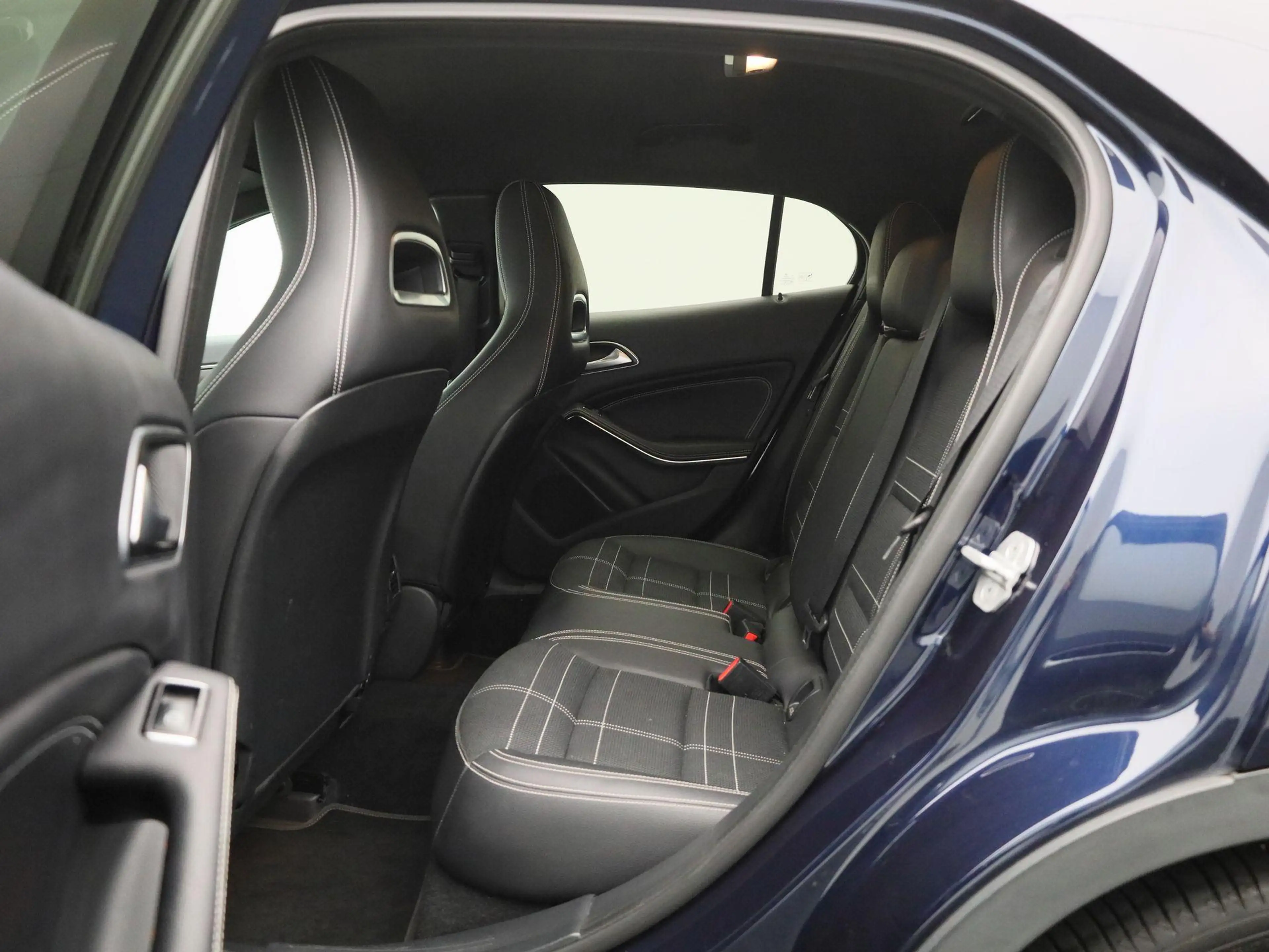 Mercedes-Benz GLA 250 Prestige VERWACHT !! | AUTOMAAT | TREKHAAK | CAMER — photo 12