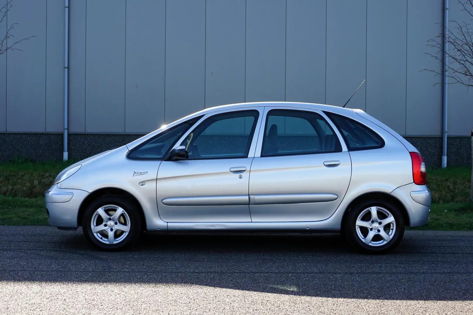 Citroen Xsara Picasso 1.6i-16V Caractère |Keurig |Nieuwe APK |Trekhaak | Gris - 2