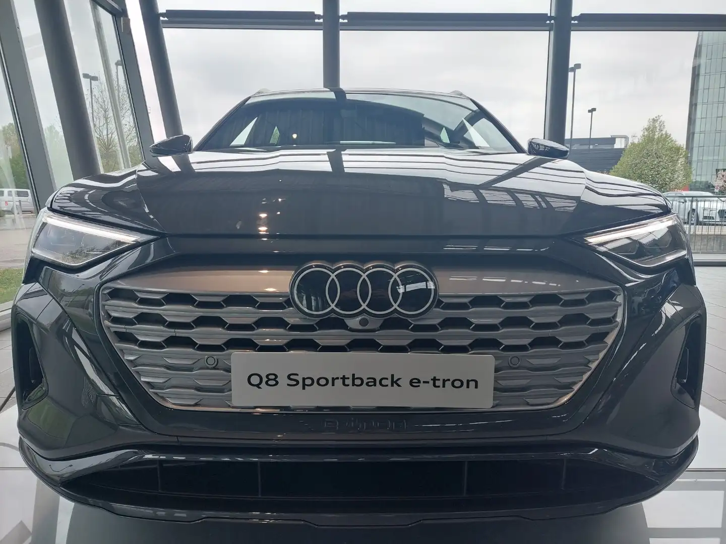 Audi Q8 e-tron sportback 50 quattro Gris - 2