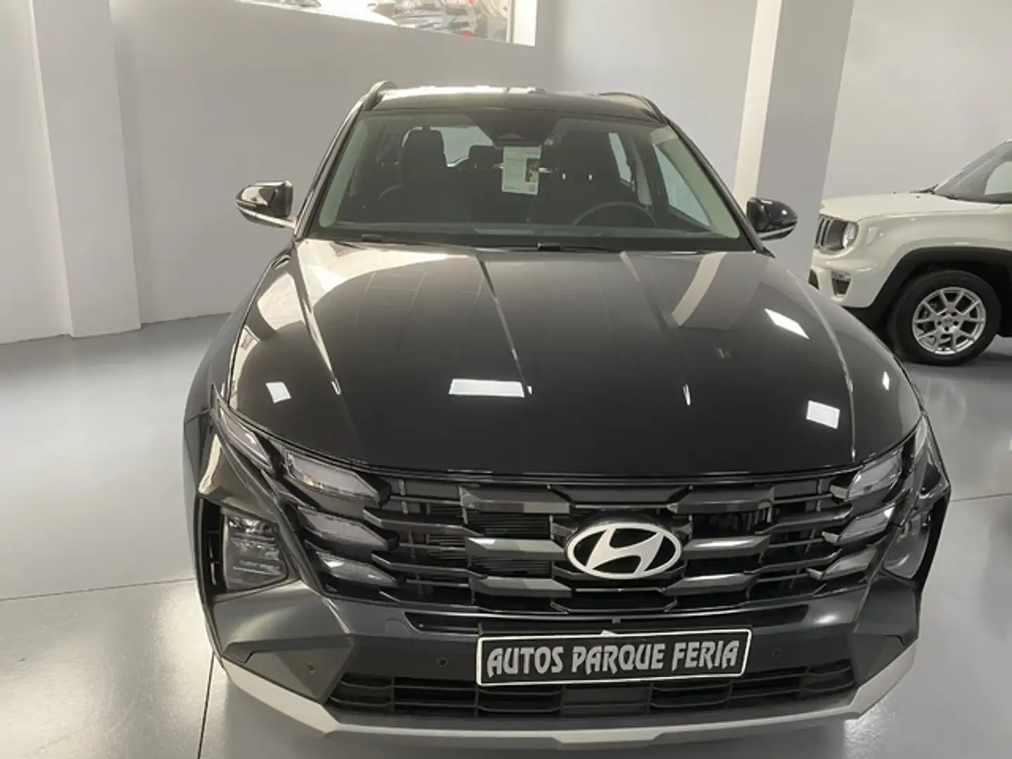 Hyundai TUCSON 1.6 TGDI HEV Maxx AT Negro - 2