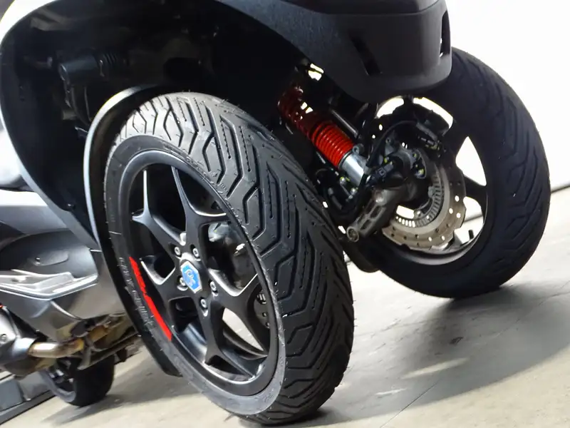 Piaggio MP3 400 - foto 6