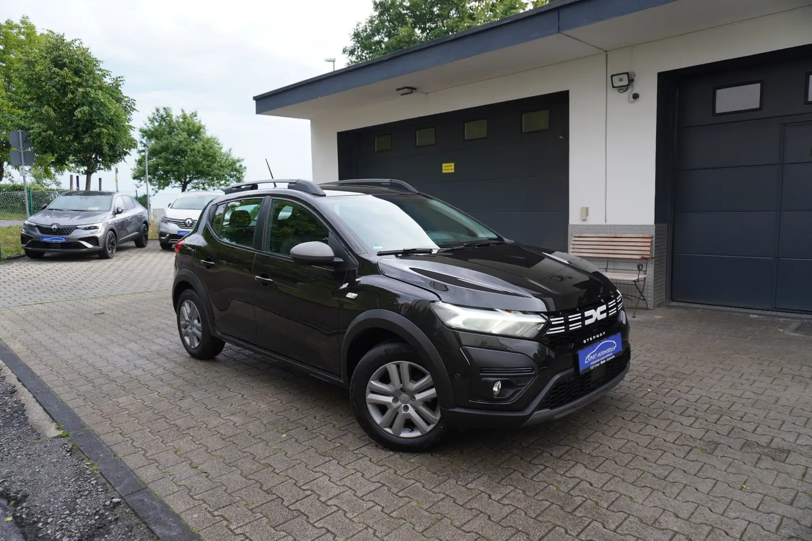 Dacia Sandero Stepway 1.0 TCe Expression NAVI+KAMERA+Org.20.Tkm Schwarz - 1