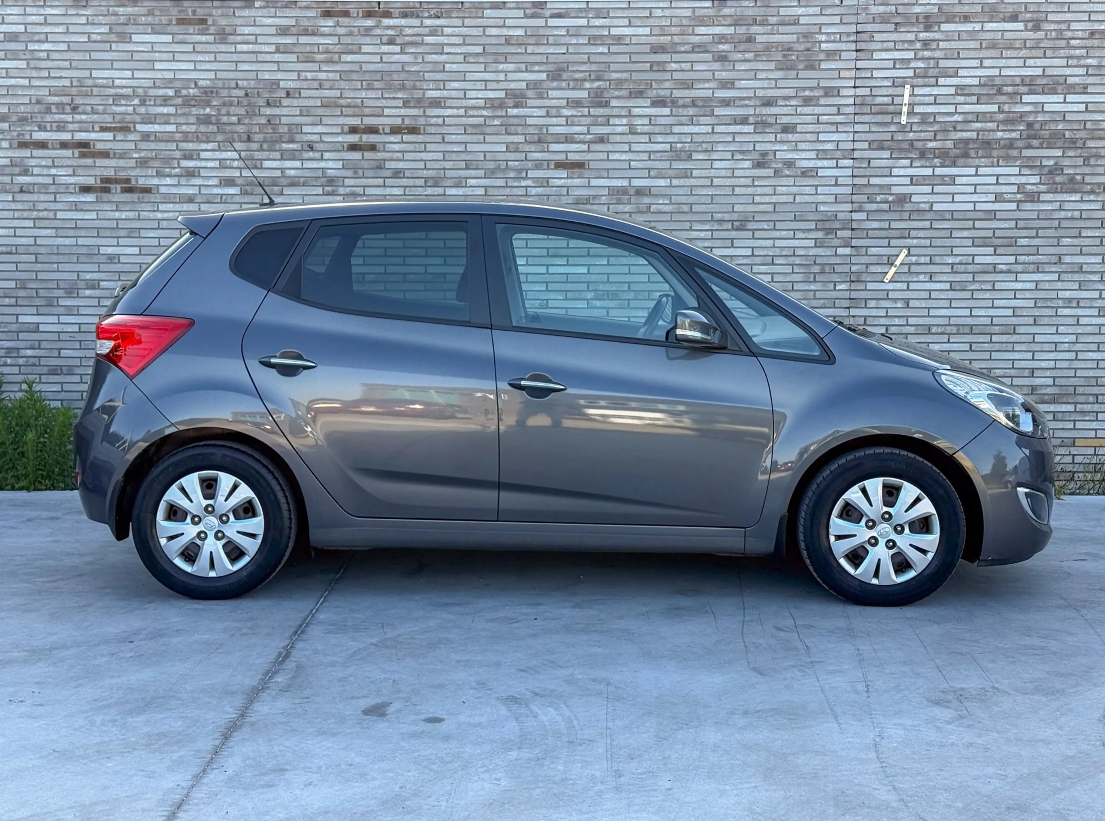 Hyundai iX20 1.6i i-Motion * APK 2027 * AUTOMAAT * NAP PAS * ST — photo 5