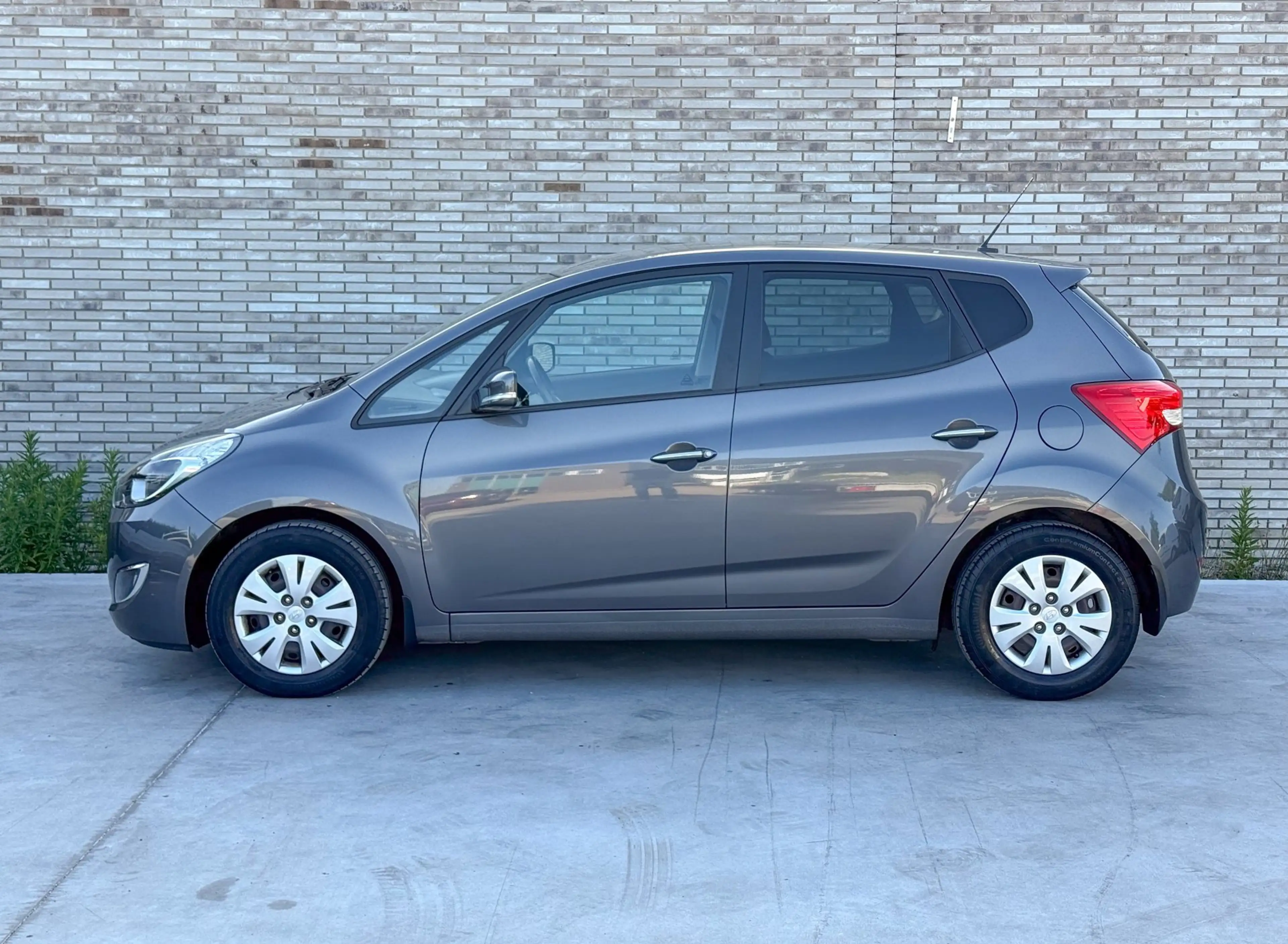 Hyundai iX20 1.6i i-Motion * APK 2027 * AUTOMAAT * NAP PAS * ST — photo 6