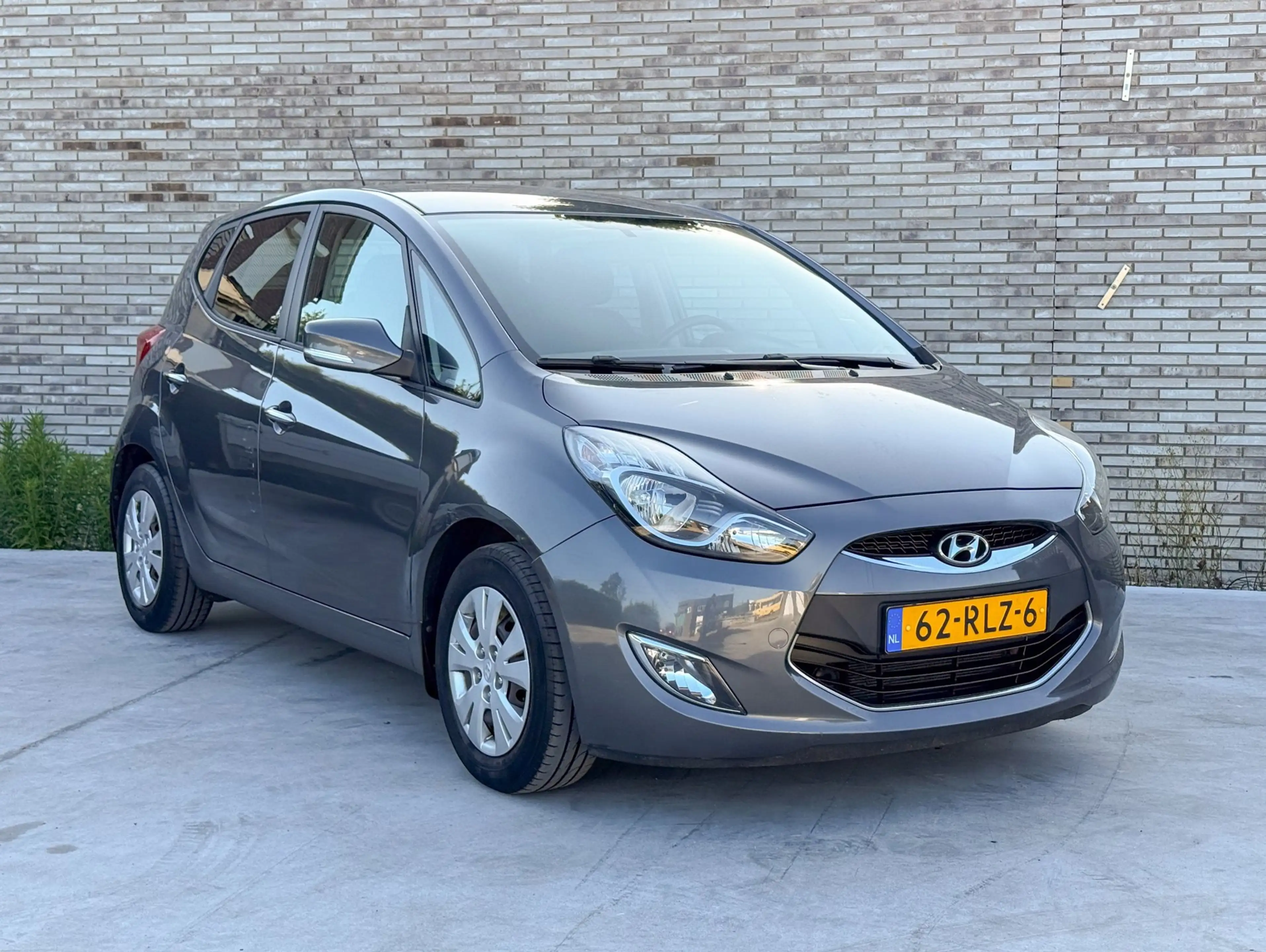Hyundai iX20 1.6i i-Motion * APK 2027 * AUTOMAAT * NAP PAS * ST — photo 4