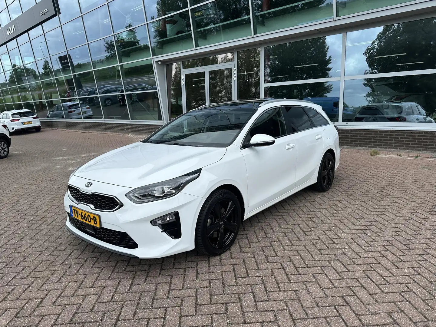 Kia Ceed SW / cee'd SW Sportswagon 1.4 T-GDi ExecutiveLine Pano | Leder | Weiß - 2