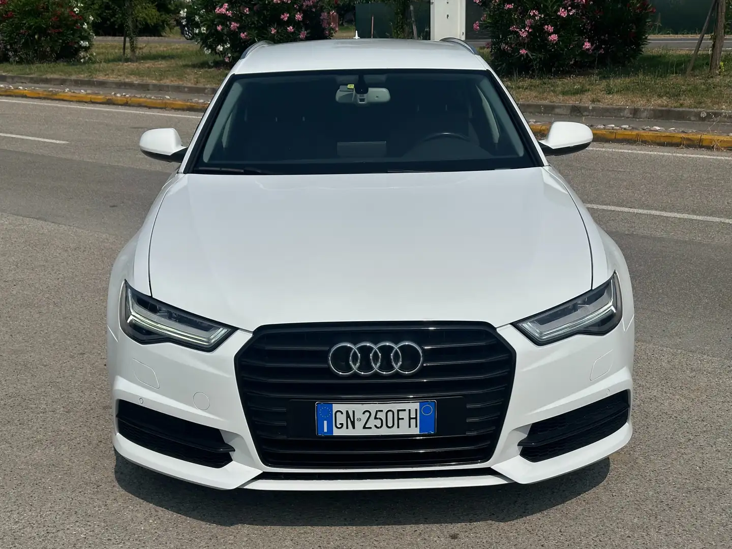 Audi A6 Avant 2.0 tdi ultra Sport Plus 190cv s-tronic Bianco - 2