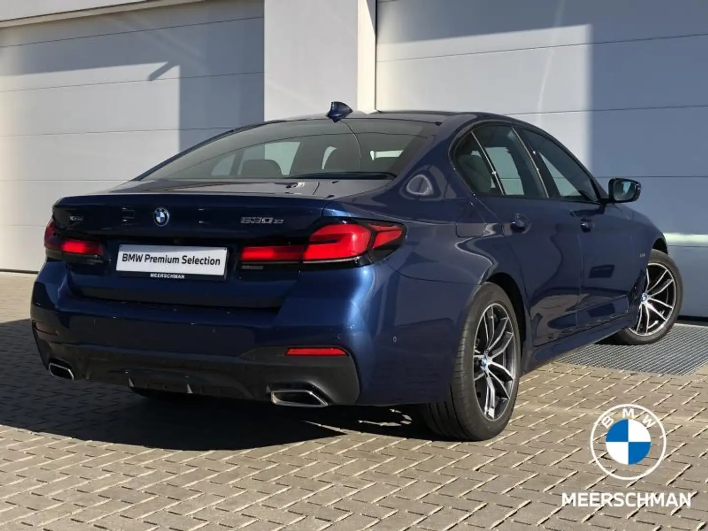 BMW 530 Berline Msportpack actcr cam comf Blau - 2