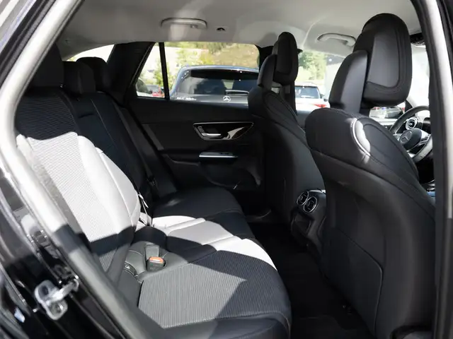 Mercedes-Benz GLC view 5