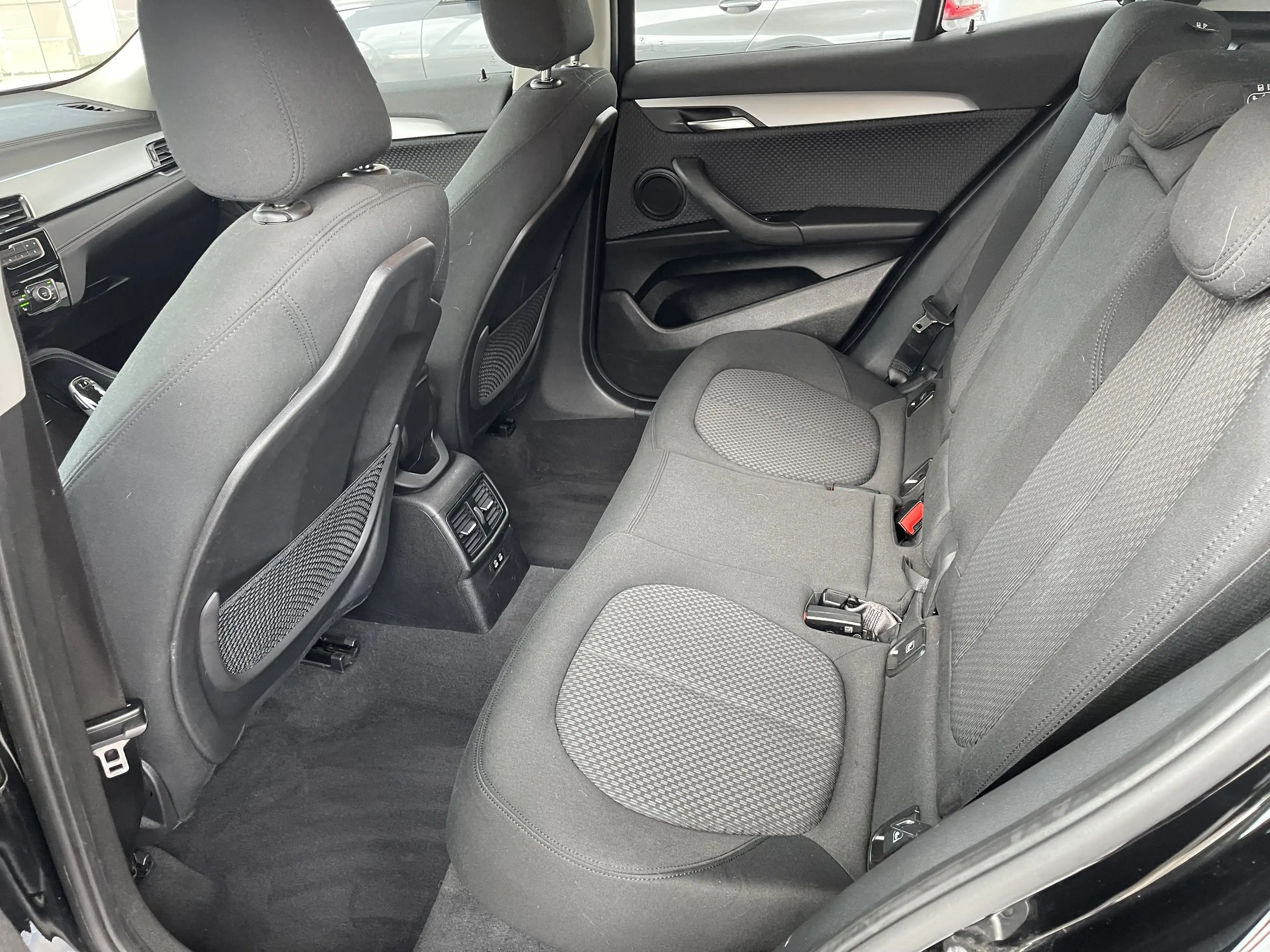 BMW X2 1.5 dA *** GARANTIE + LED + GPS + SIEGE CHAUFFANT *** — photo 12