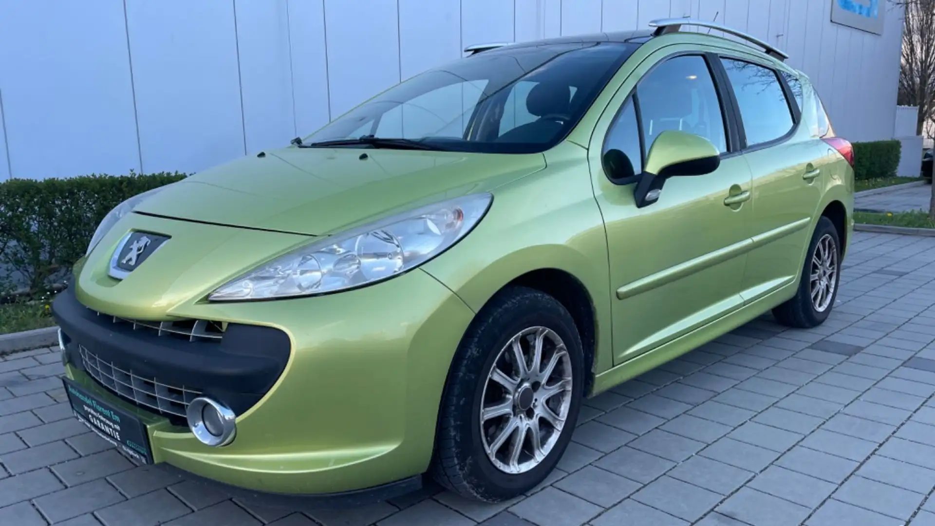 Peugeot 207 SW 1.6 HDI-Klima-Pano-PDC-TÜV NEU-Garantie Grün - 1