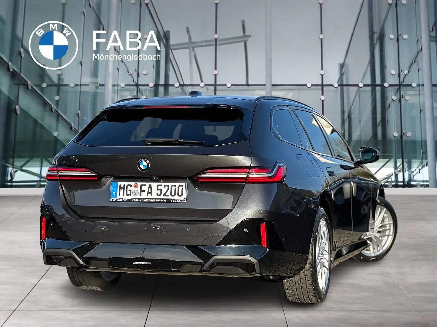 BMW 520 d Touring M Sportpaket Head-Up HK HiFi DAB Grau - 2