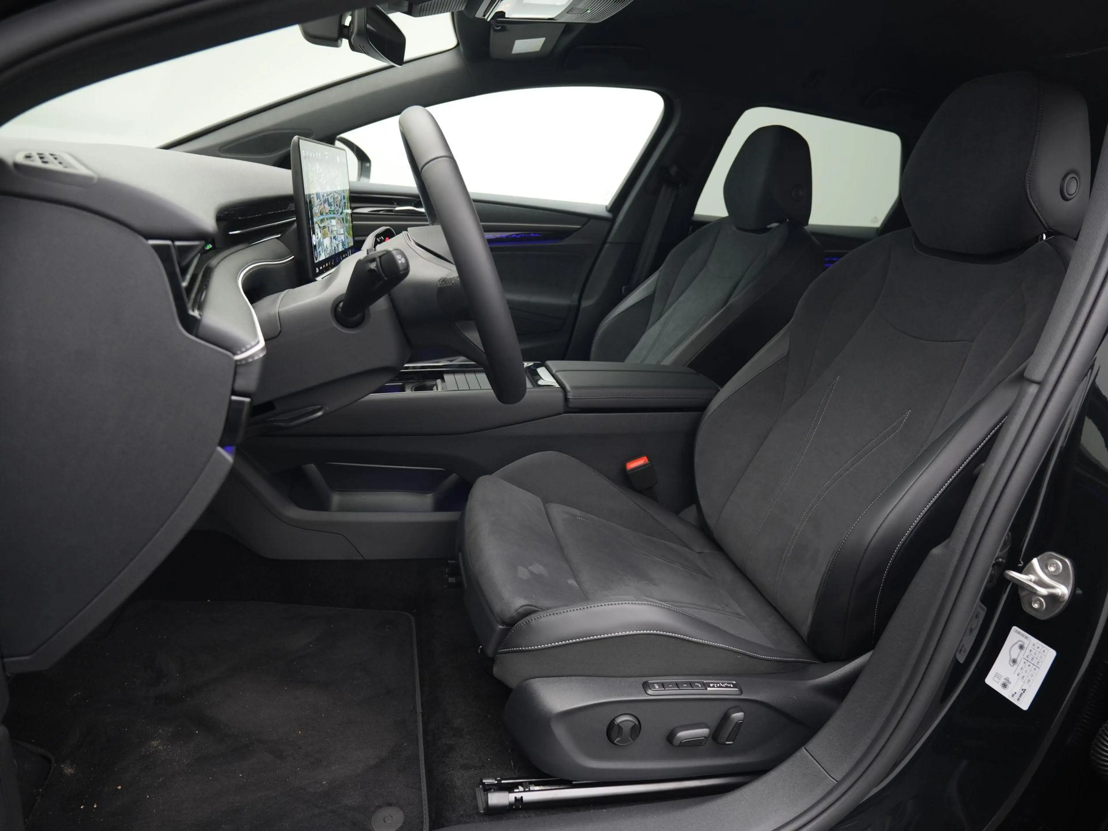 Volkswagen ID.7 Tourer Limited Edition Plus 77 kWh 286pk | Trekhaa — photo 8