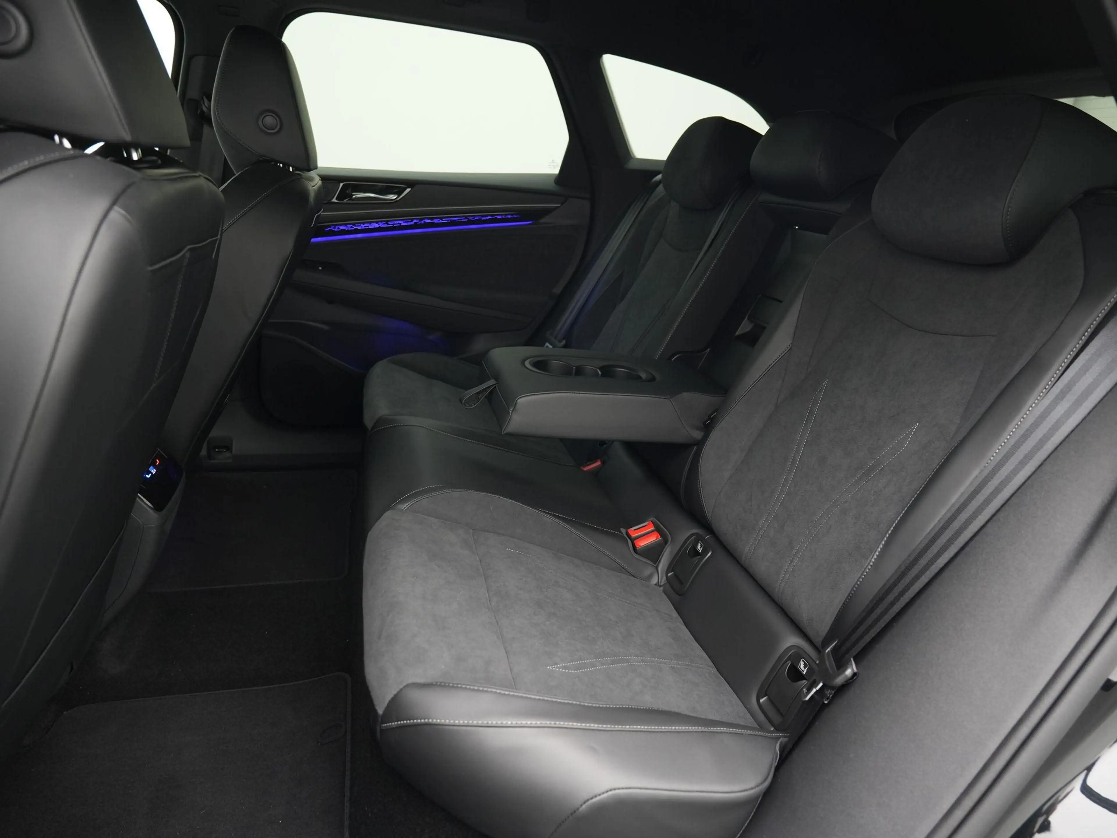 Volkswagen ID.7 Tourer Limited Edition Plus 77 kWh 286pk | Trekhaa — photo 9