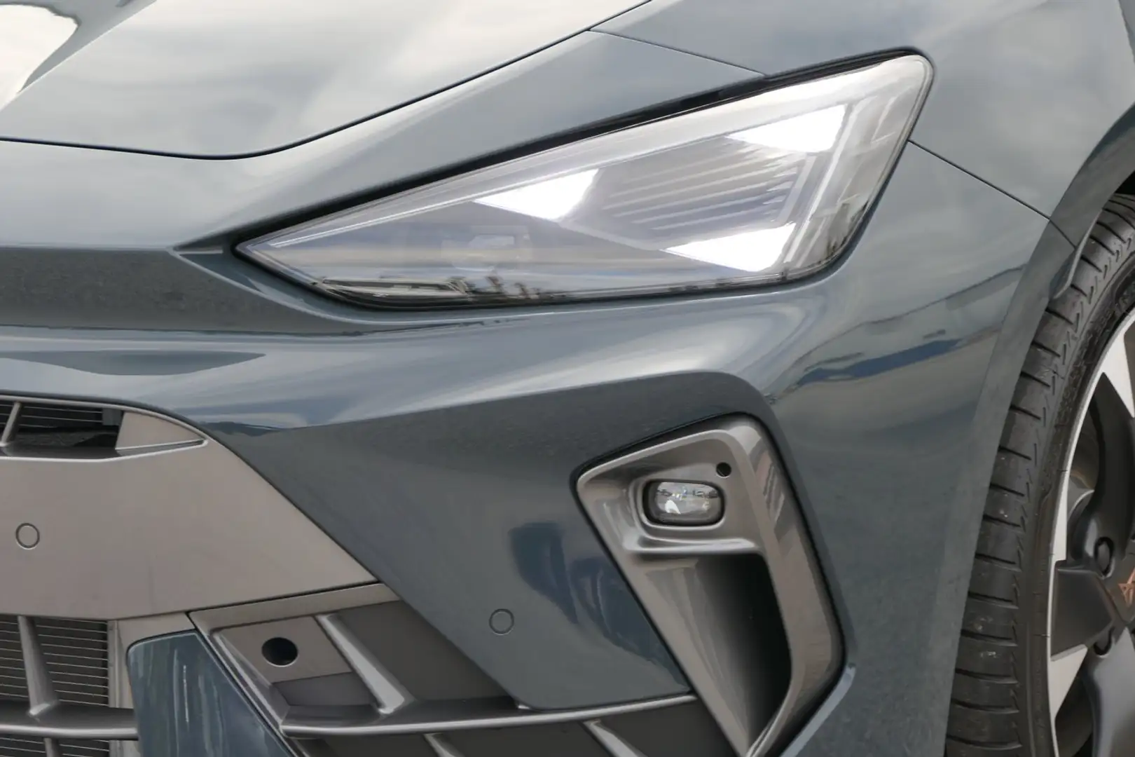 CUPRA Leon 2.0 TDI DSG 150 PS Blau - 2