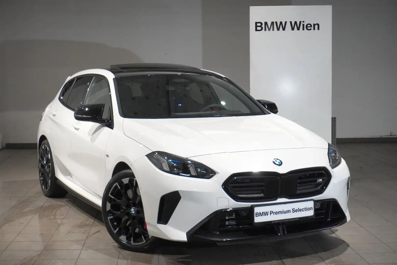 BMW 135 M135i xDrive Weiß - 1