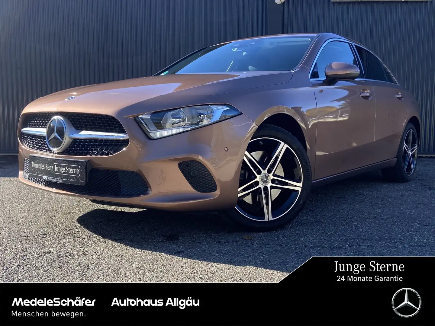 Mercedes-Benz A 250 A 250 e Limousine Progressive Distro Memo HuD Tel Gold - 1