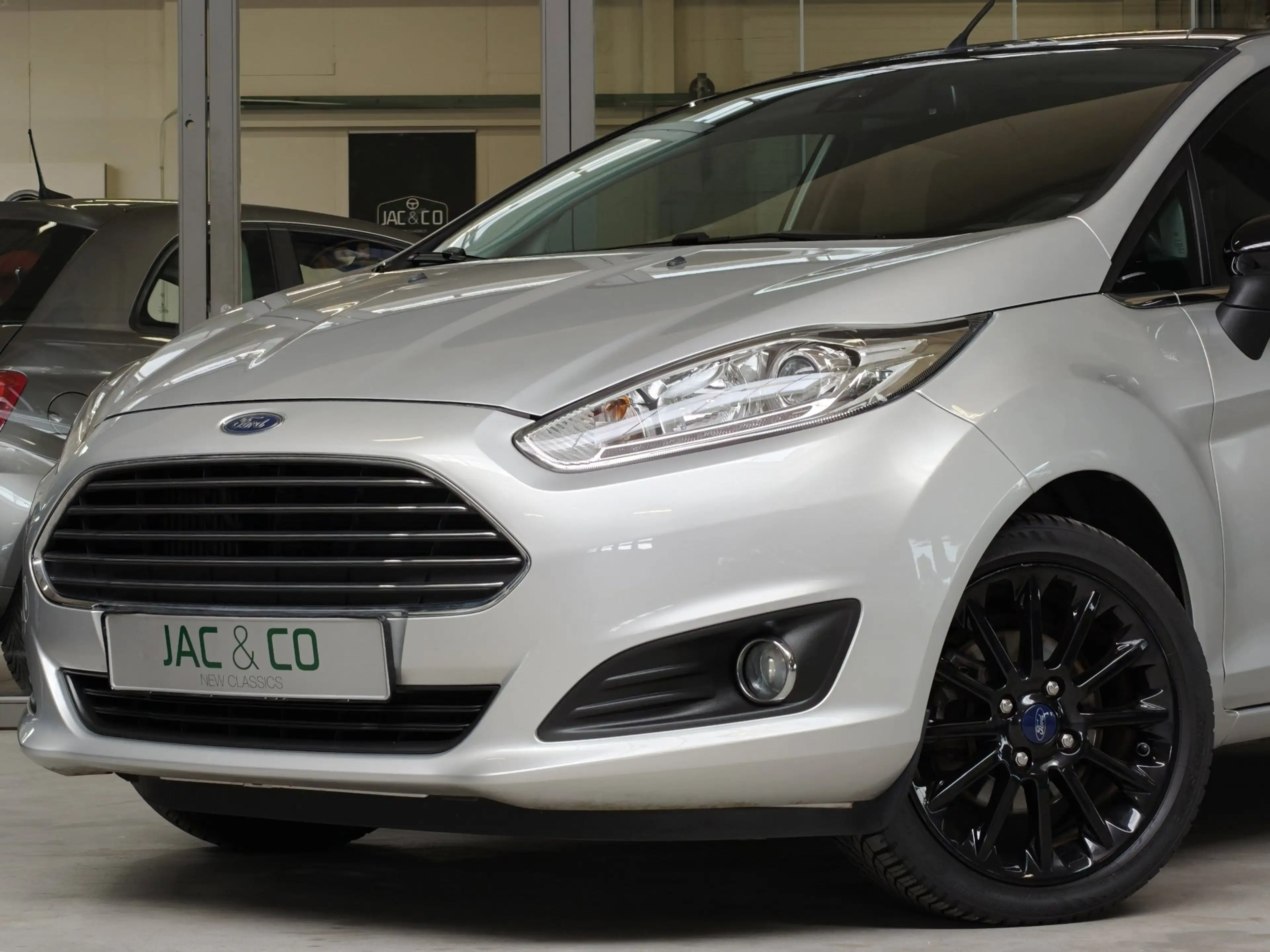 Ford Fiesta 100-PK Silver Edition / Distributiesnaar NIEUW! — photo 4