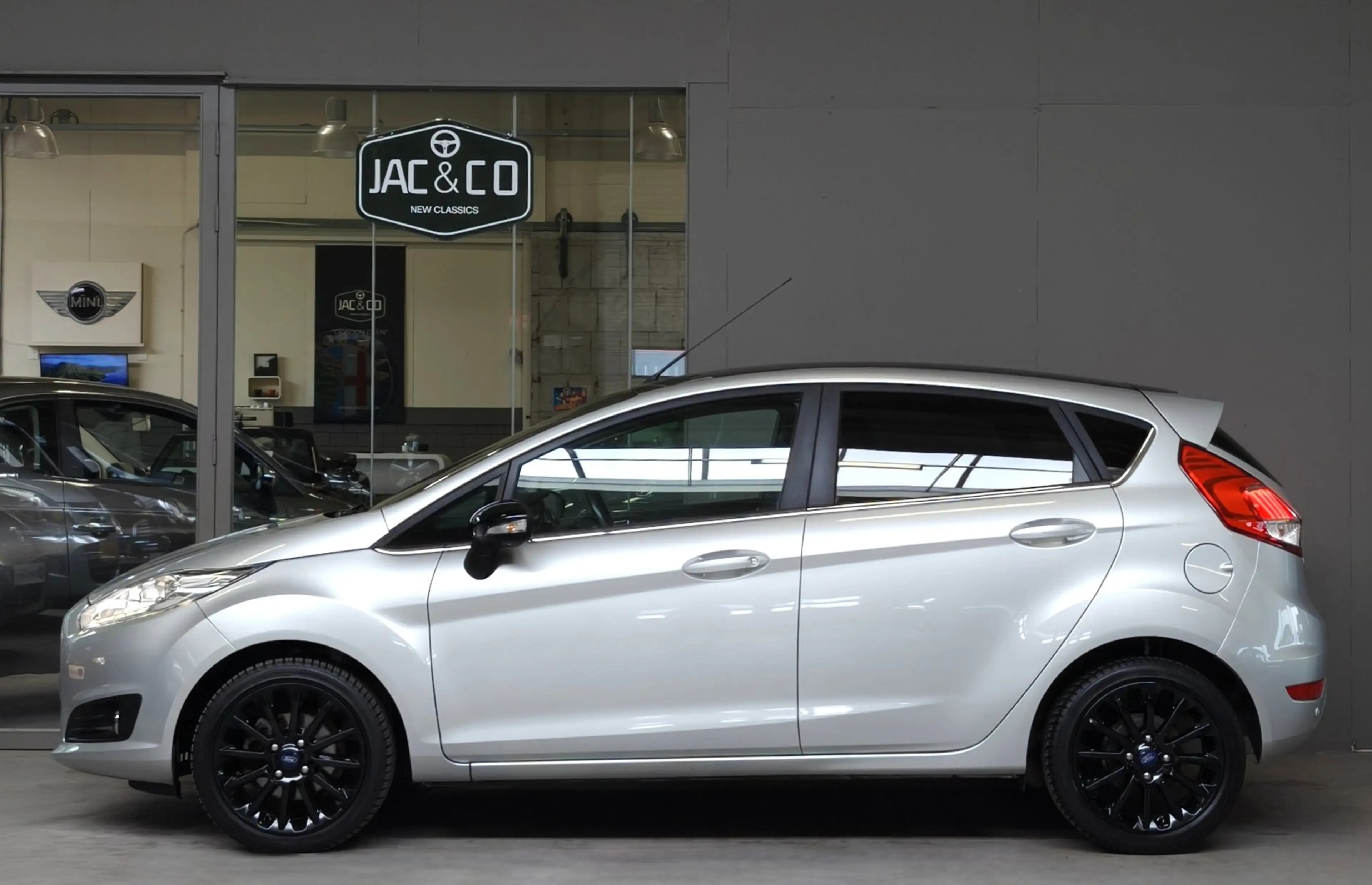 Ford Fiesta 100-PK Silver Edition / Distributiesnaar NIEUW! — photo 5
