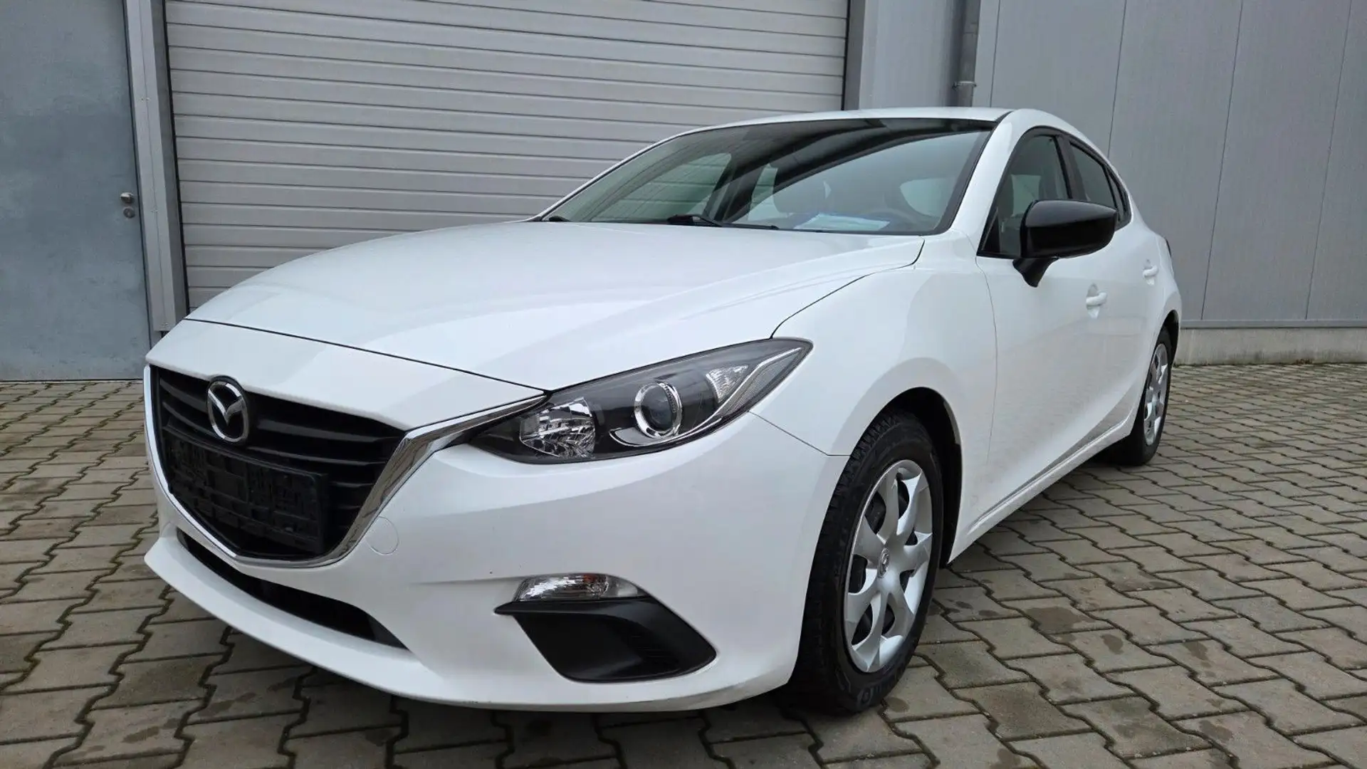 Mazda 3 1.5 Prime-Line AHK Weiß - 2