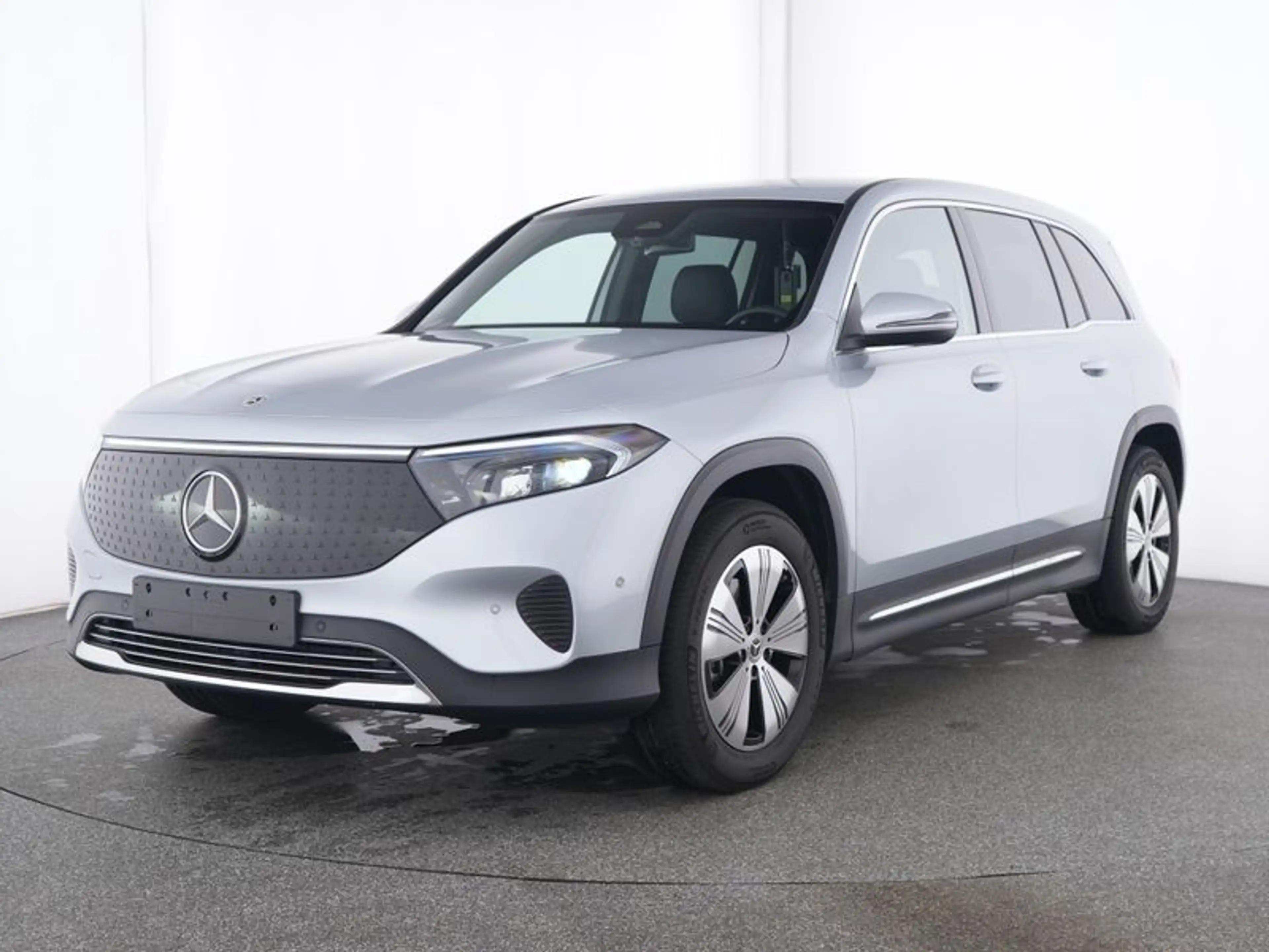 Mercedes-Benz EQB 250 + LED/VKA/WP/WD/AMB./TW/RFK
