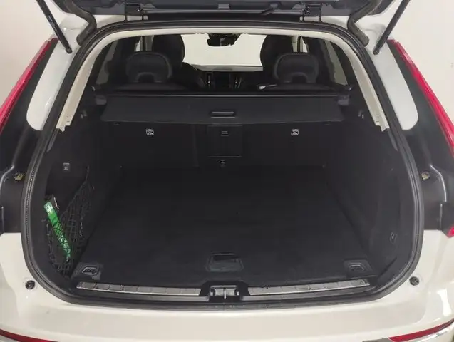 Volvo XC60 view 12