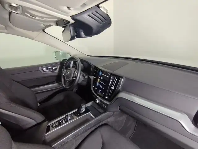 Volvo XC60 view 10
