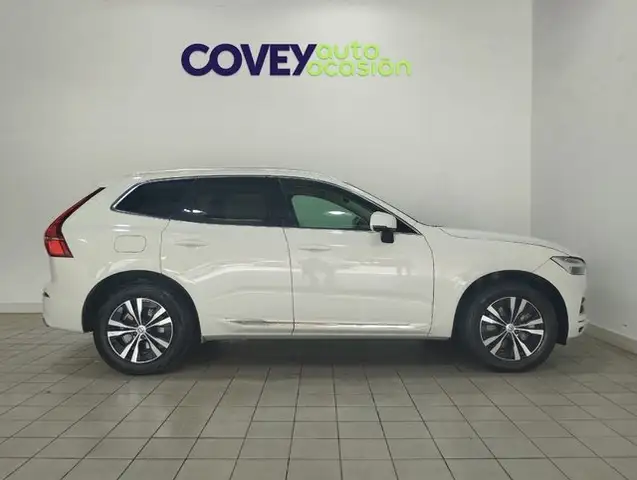 Volvo XC60 view 5